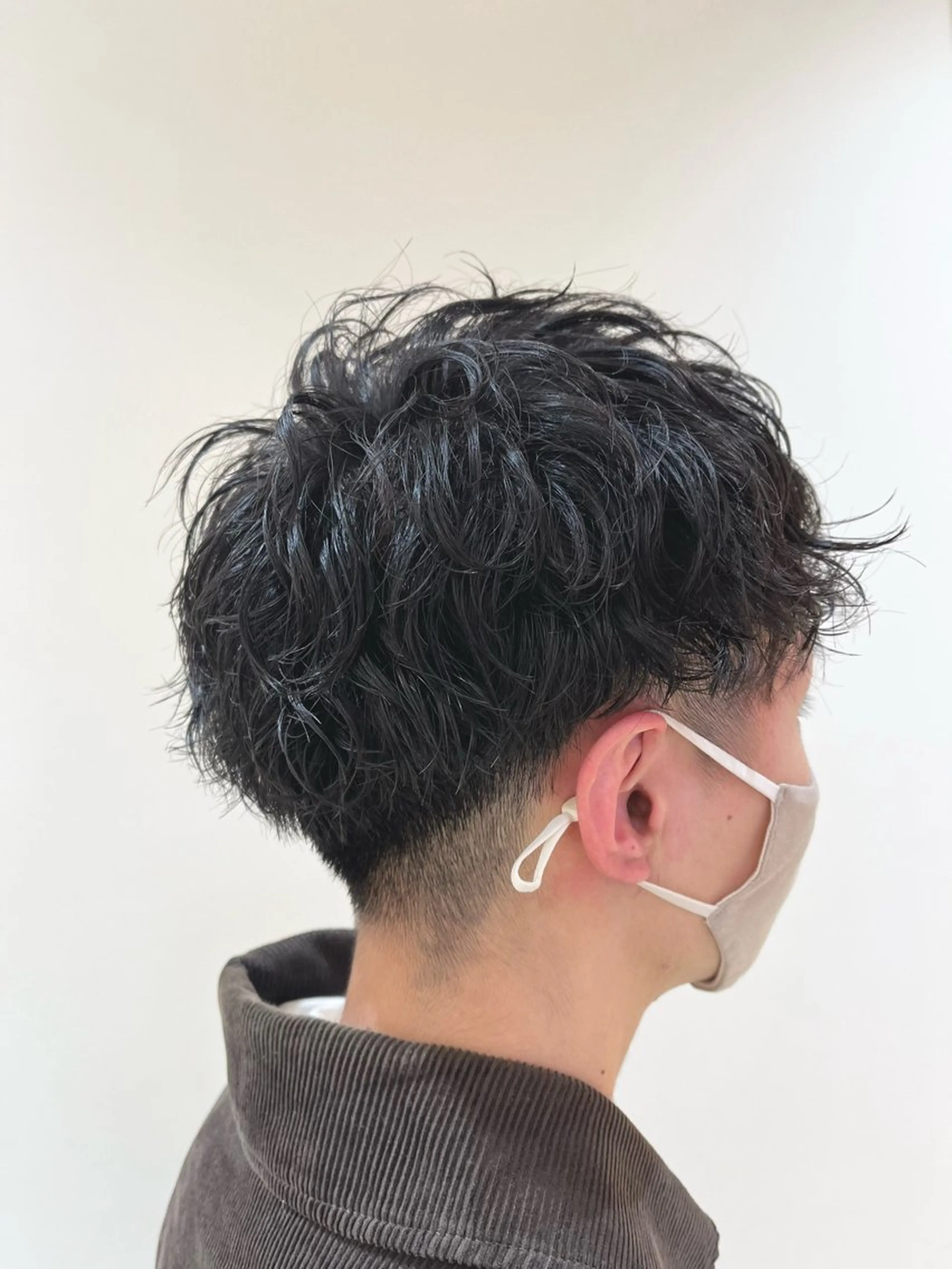 ショート パーマ メンズ ツーブロック 刈り上げ 吉澤 杏美のヘアスタイル