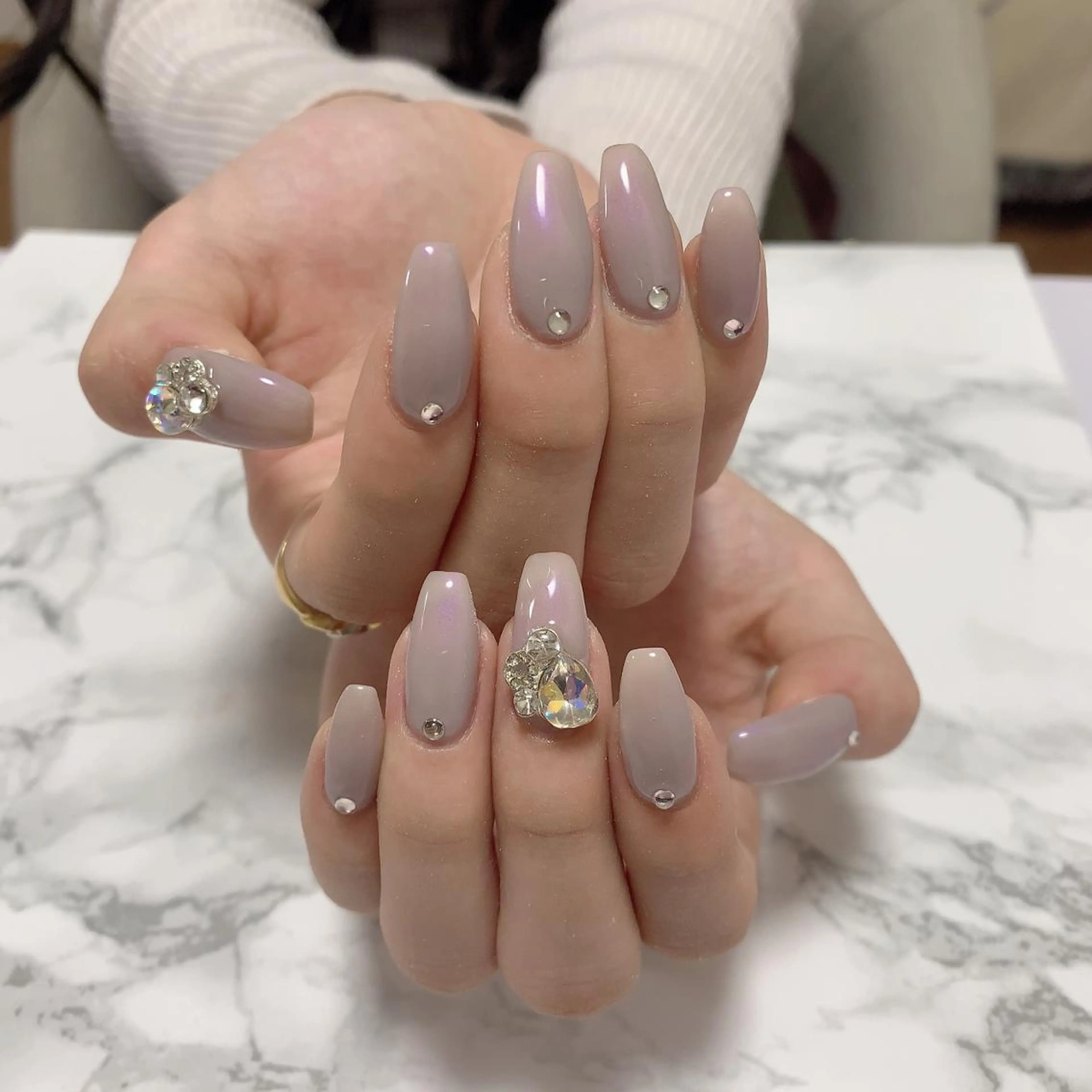 ネイル ハンドネイル はな💎ネイル ワンホン、長さ出しのネイルデザイン