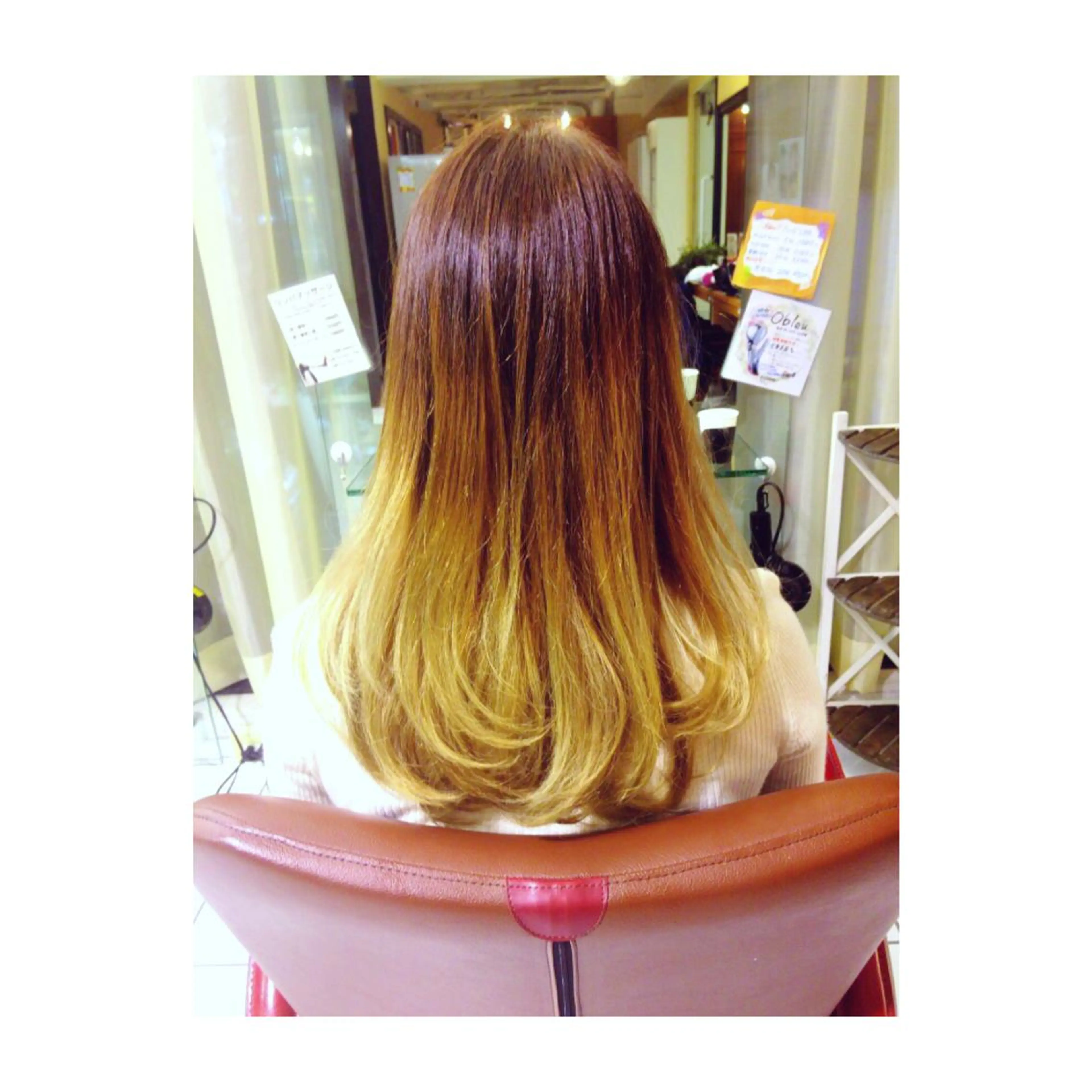 ロング カラー アッシュ ベージュカラー ブリーチ グラデーションカラー イルミナカラー 山下 直人のヘアスタイル