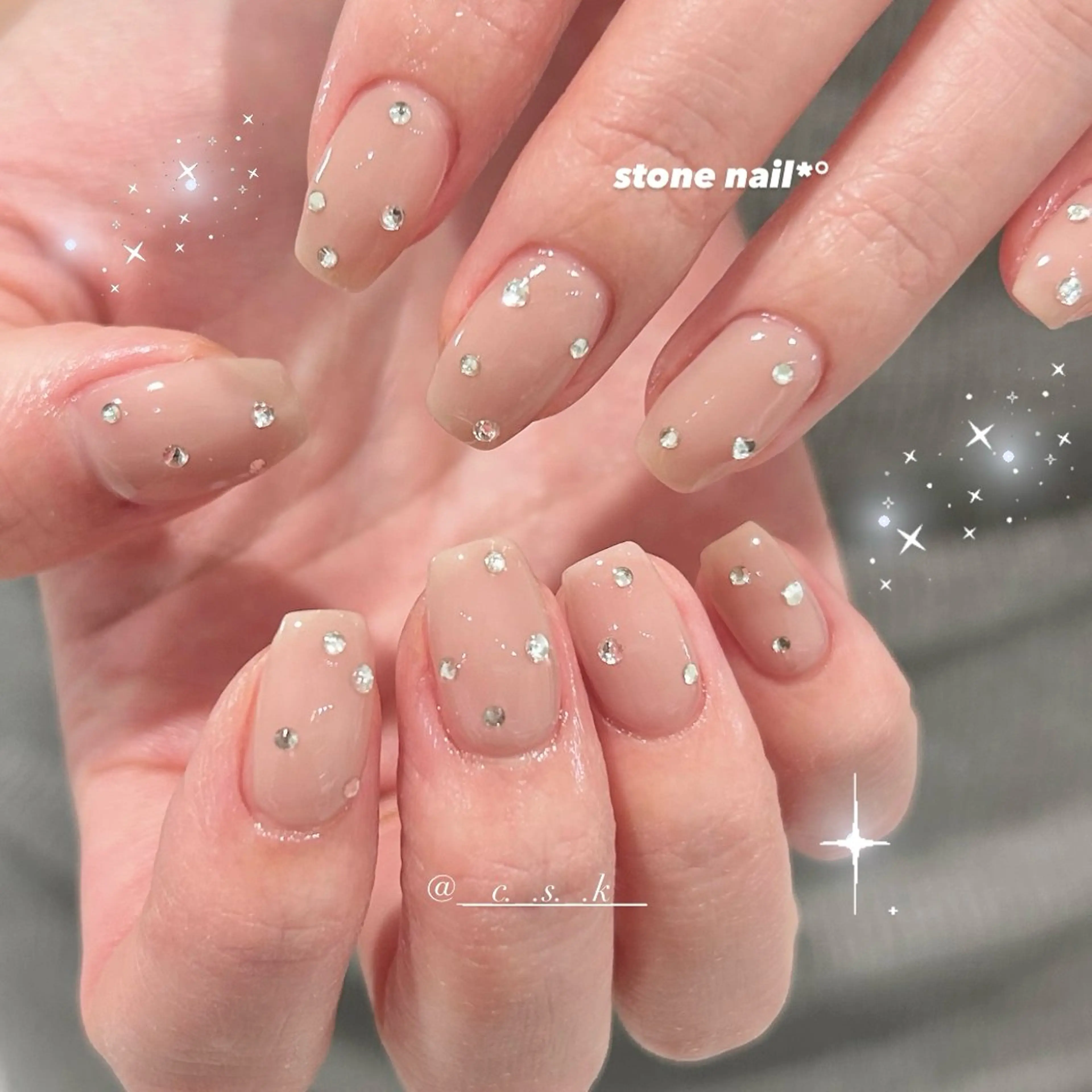 ネイル ストーンネイル ハンドネイル 🎀チーク/ちゅるん 🫧chisa🎀のネイルデザイン