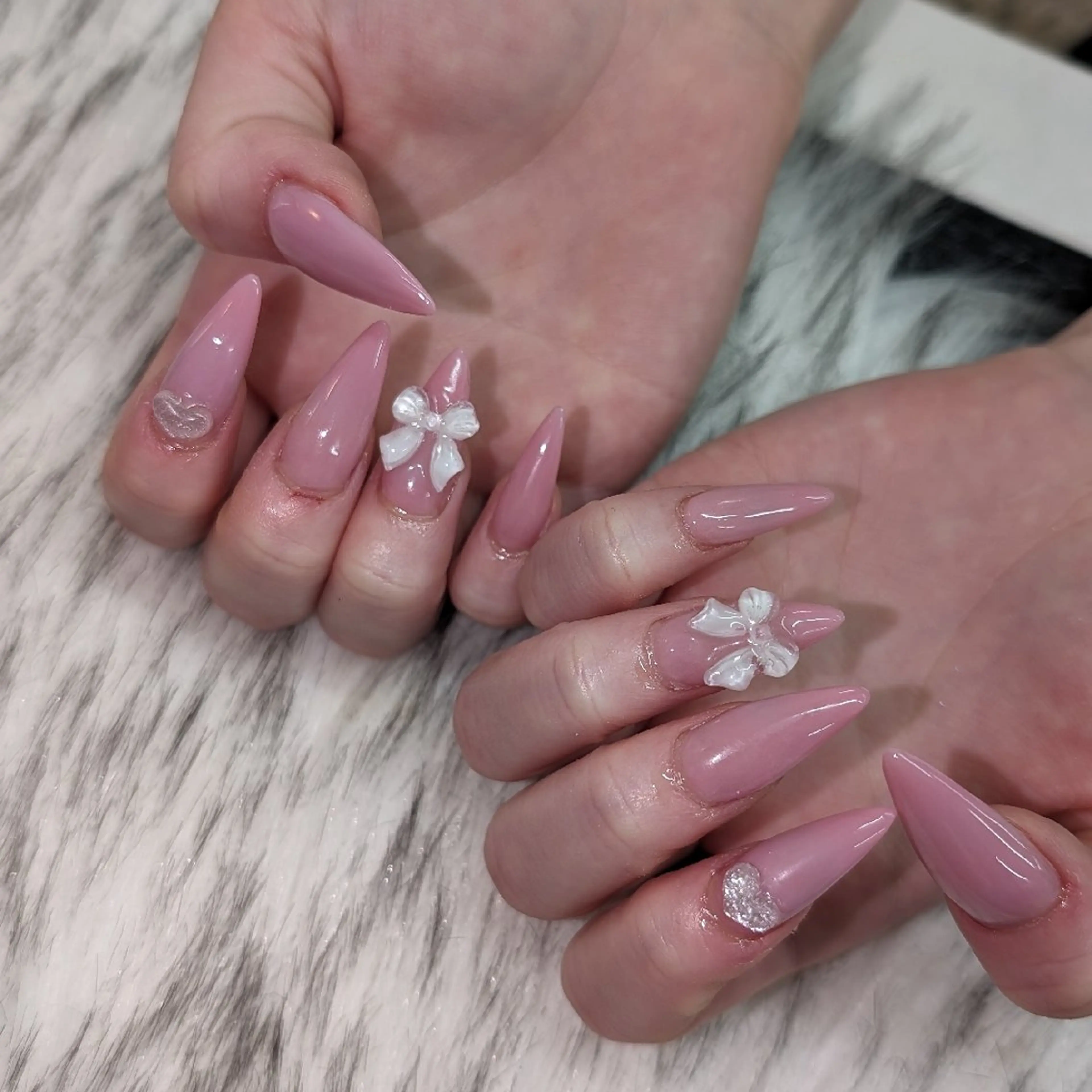 ◈スカルプ(長さだし)　ワンカラー・ラメグラ◈パーツ付きの写真