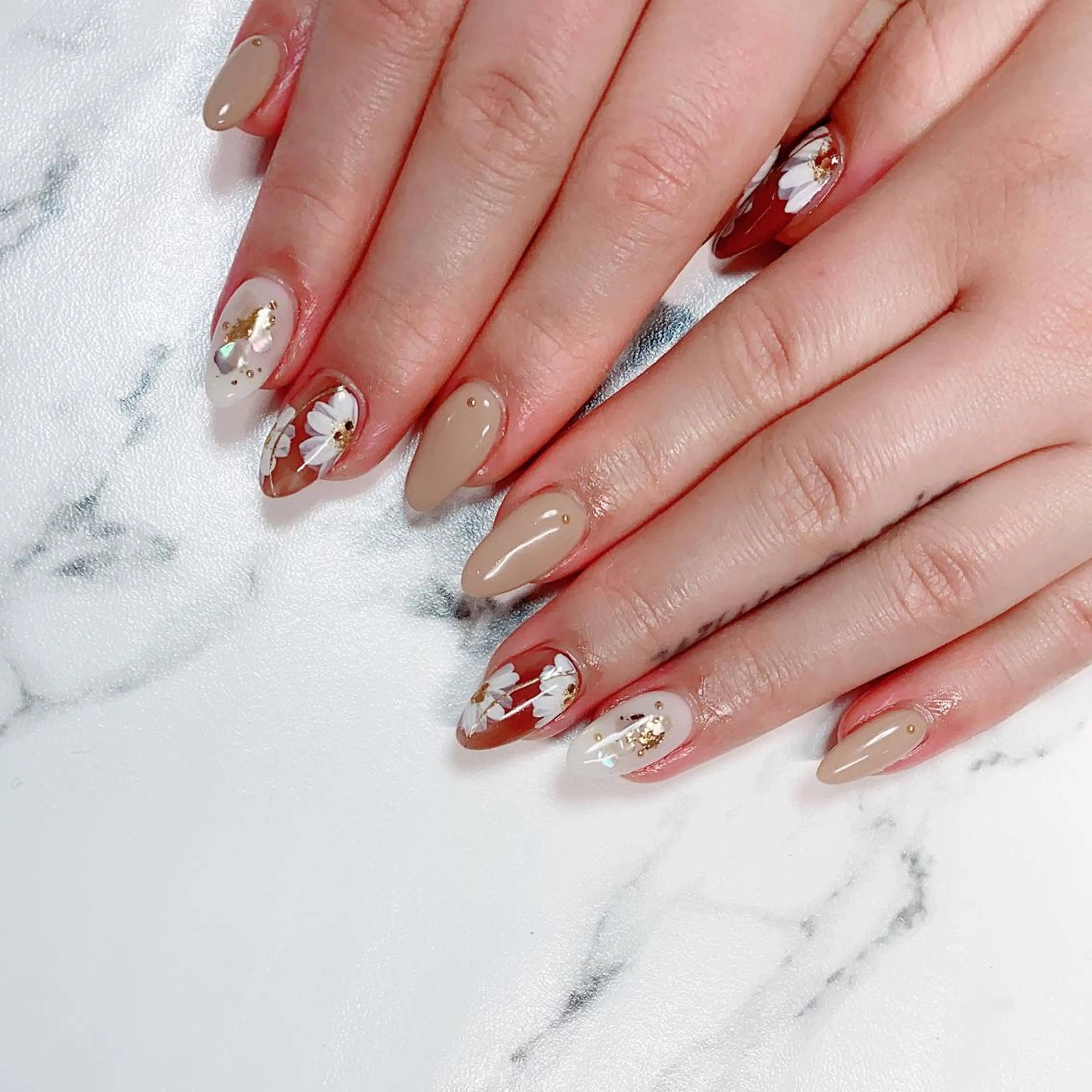 ショート カラー ネイル Q Free nailsのネイルデザイン