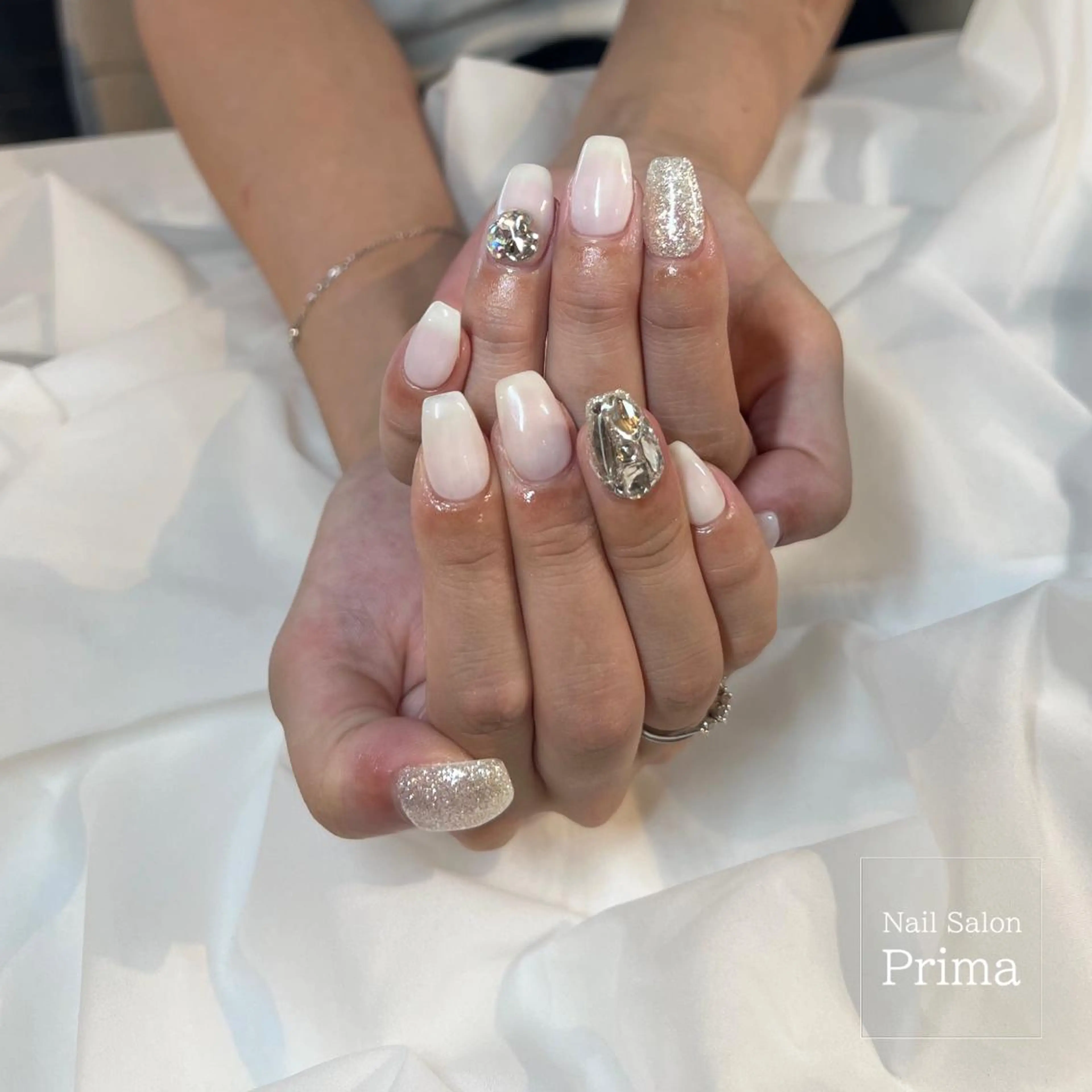 ミディアム ネイル ラメ(グリッター) SalonPrima Nail & Eyeのマツエク・マツパデザイン