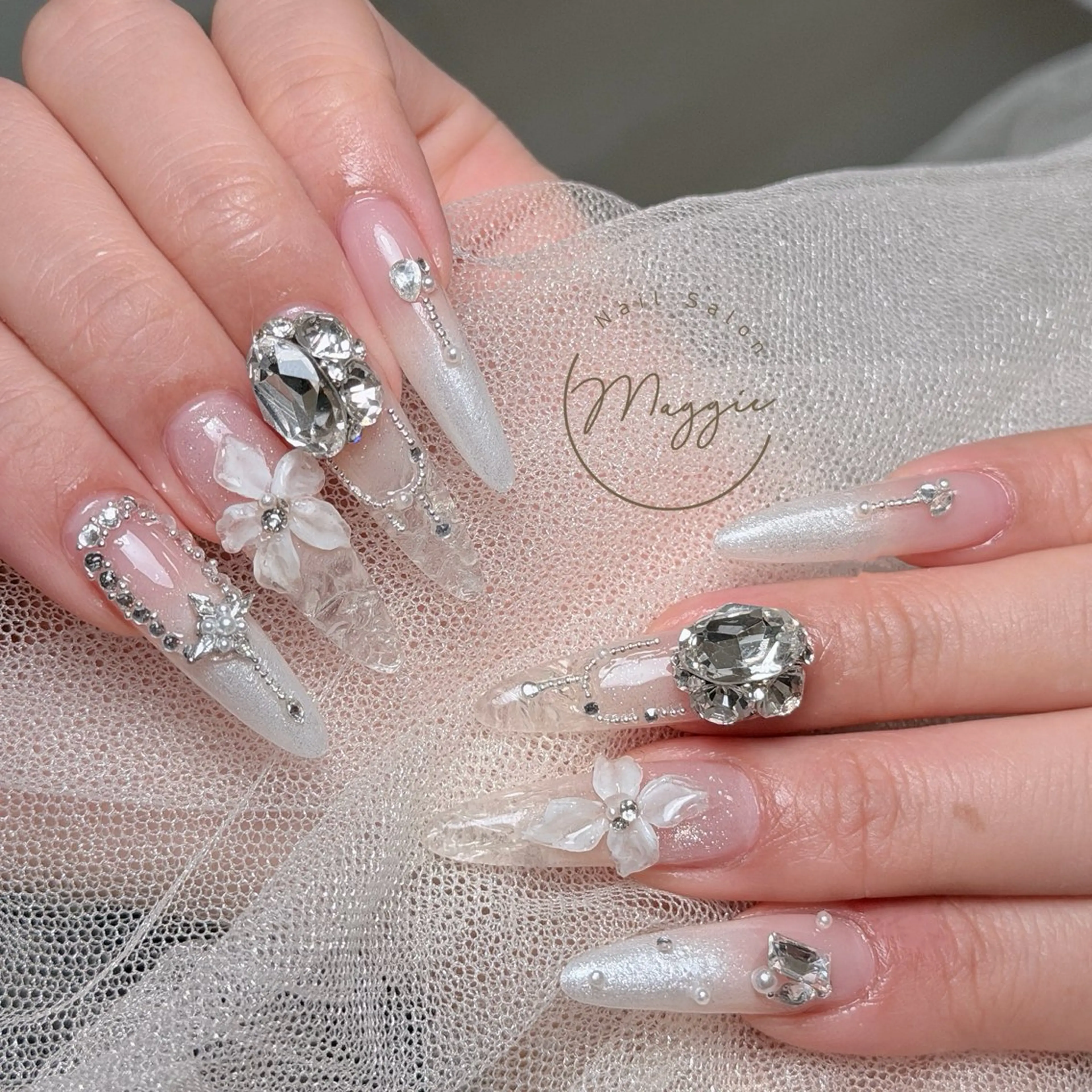 ネイル Maggie Nail🦩のネイルデザイン