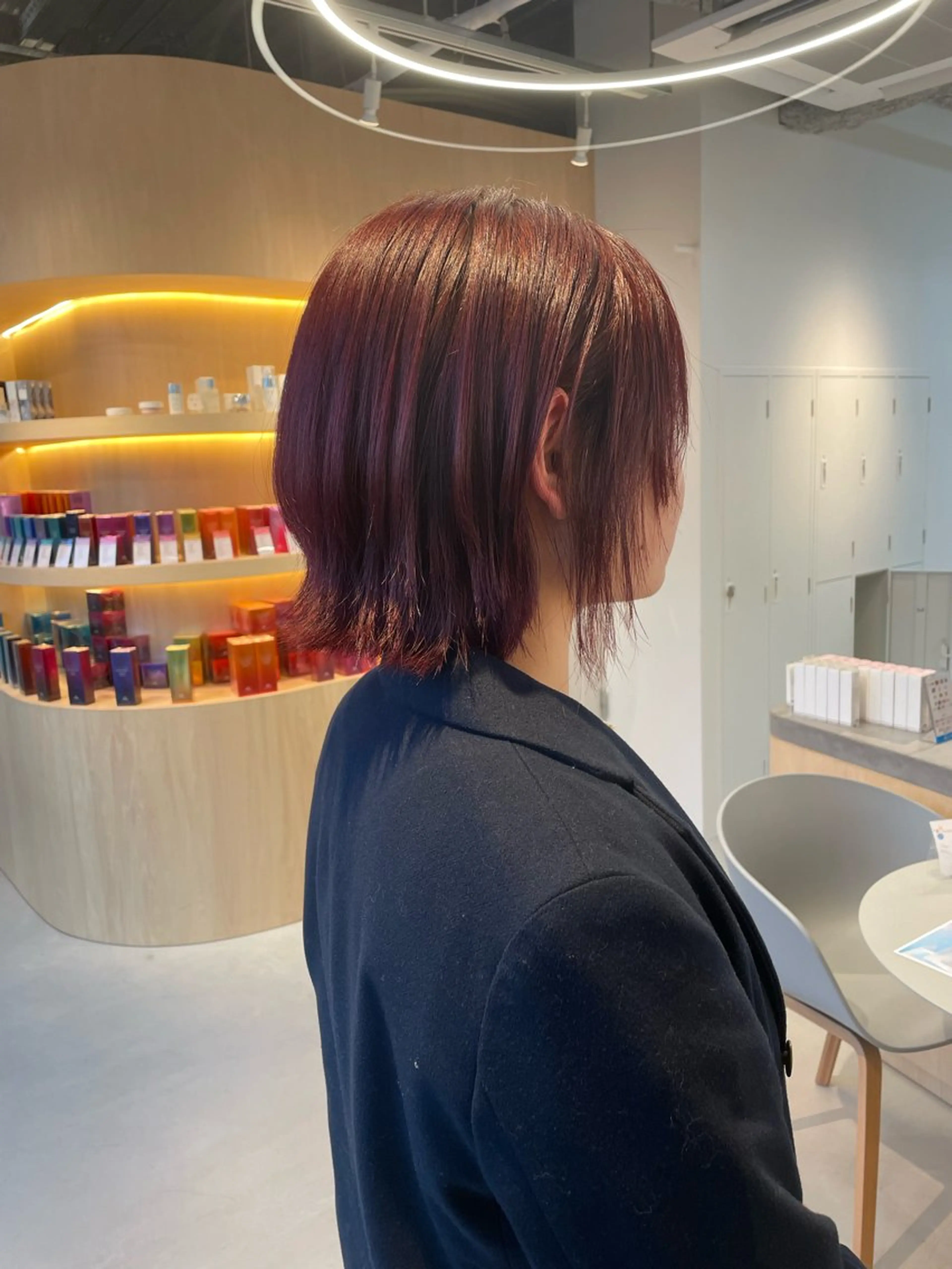 ショート カラー ダブルカラー インナーカラー ラベンダーカラー ピンクカラー 斜めバング カット ヘアカラー トリートメント sida西院店/ 西村真夜のヘアスタイル