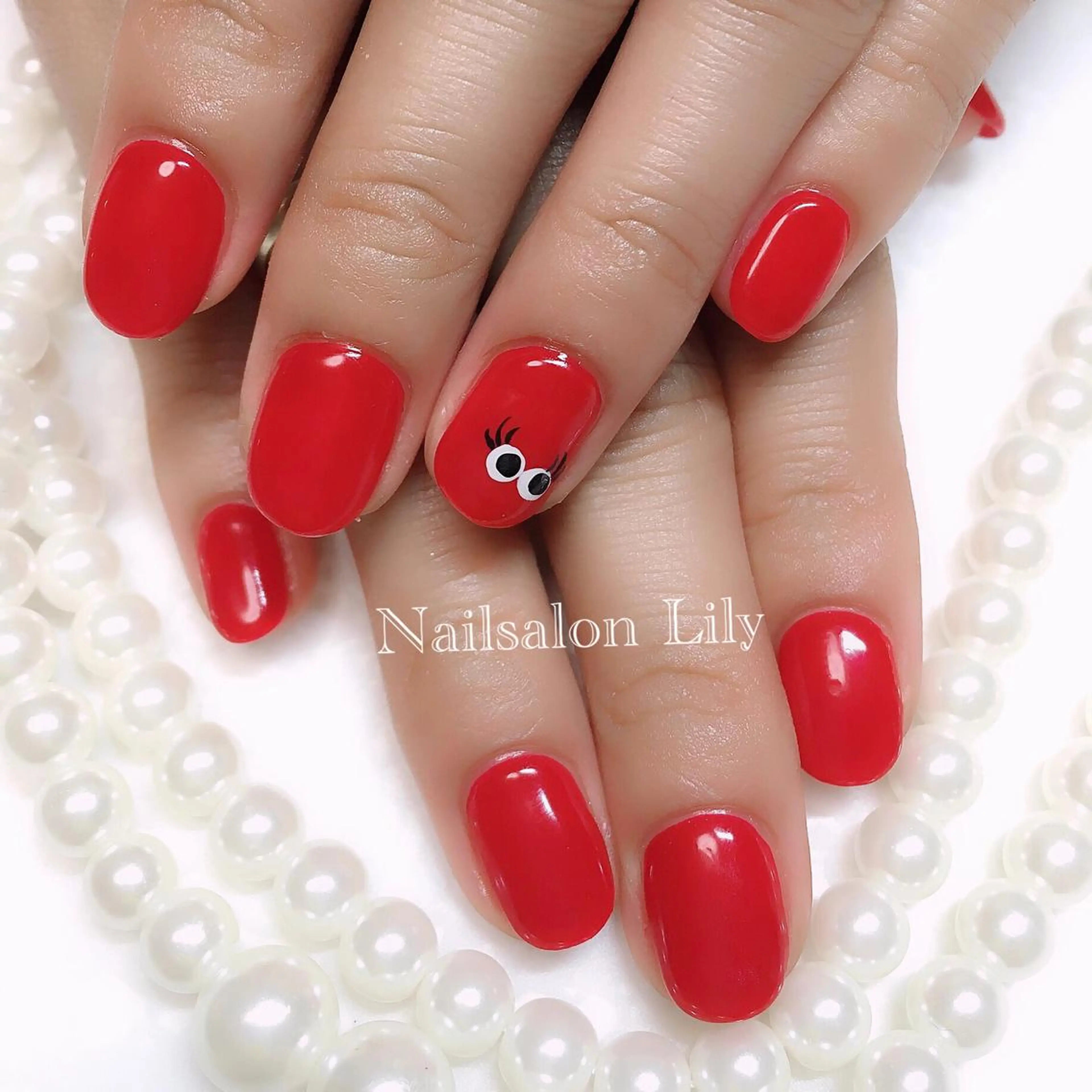 ネイル ワンカラーネイル 赤色 Nailsalon Lilyのネイルデザイン