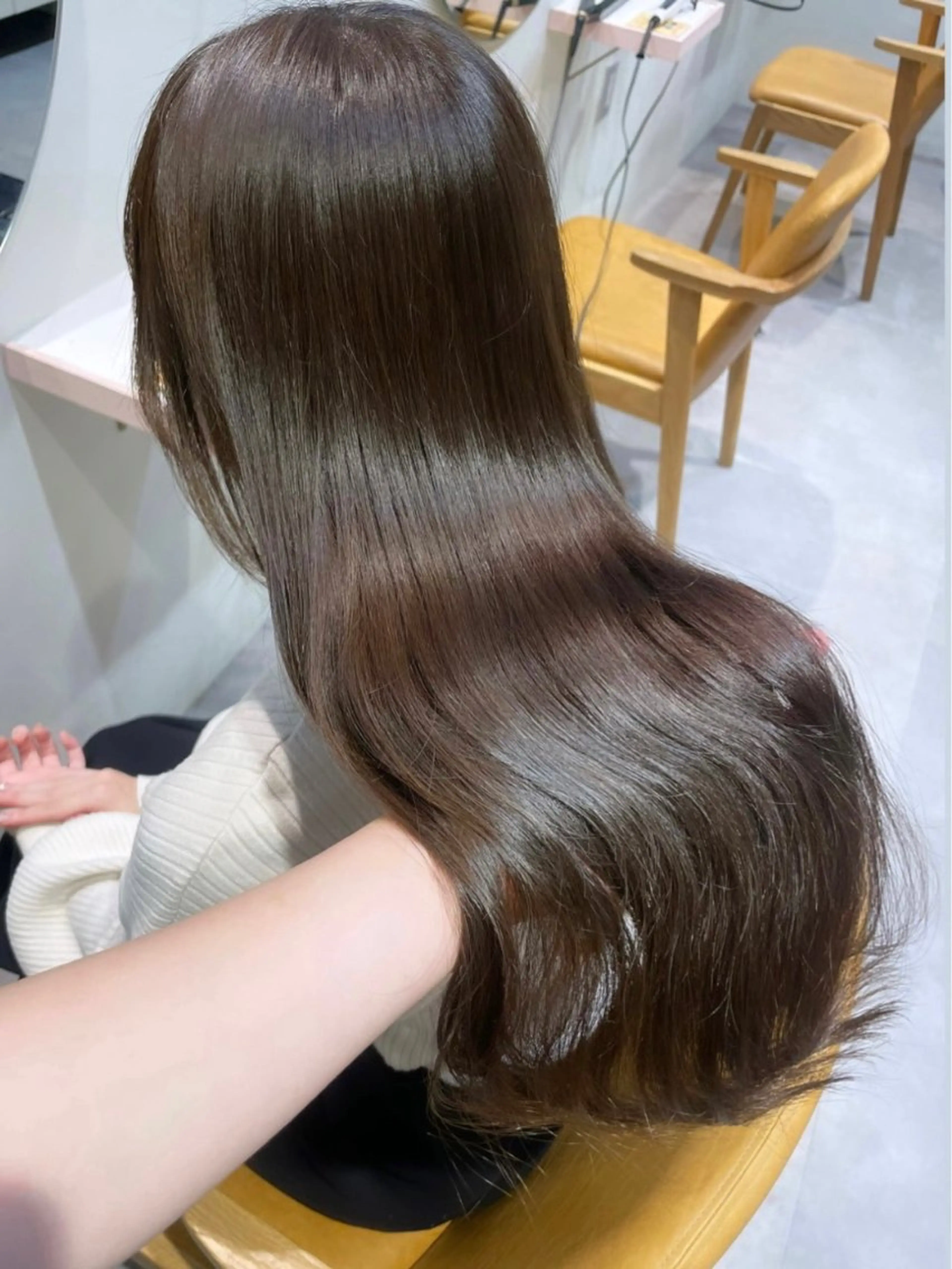 ロング カラー ヘアカラー トリートメント 若月 あやかのヘアスタイル