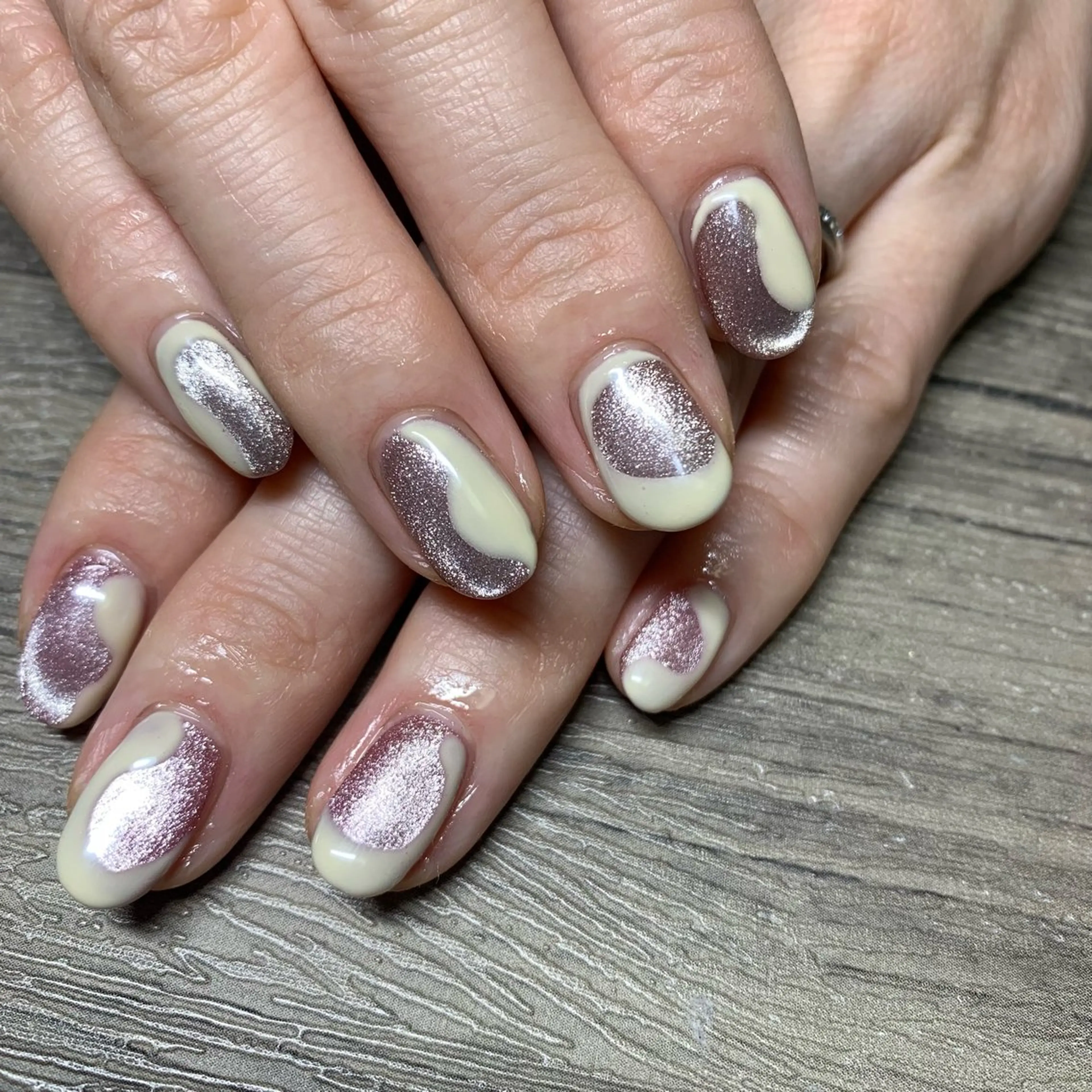 ネイル 稲垣 友里恵のネイルデザイン