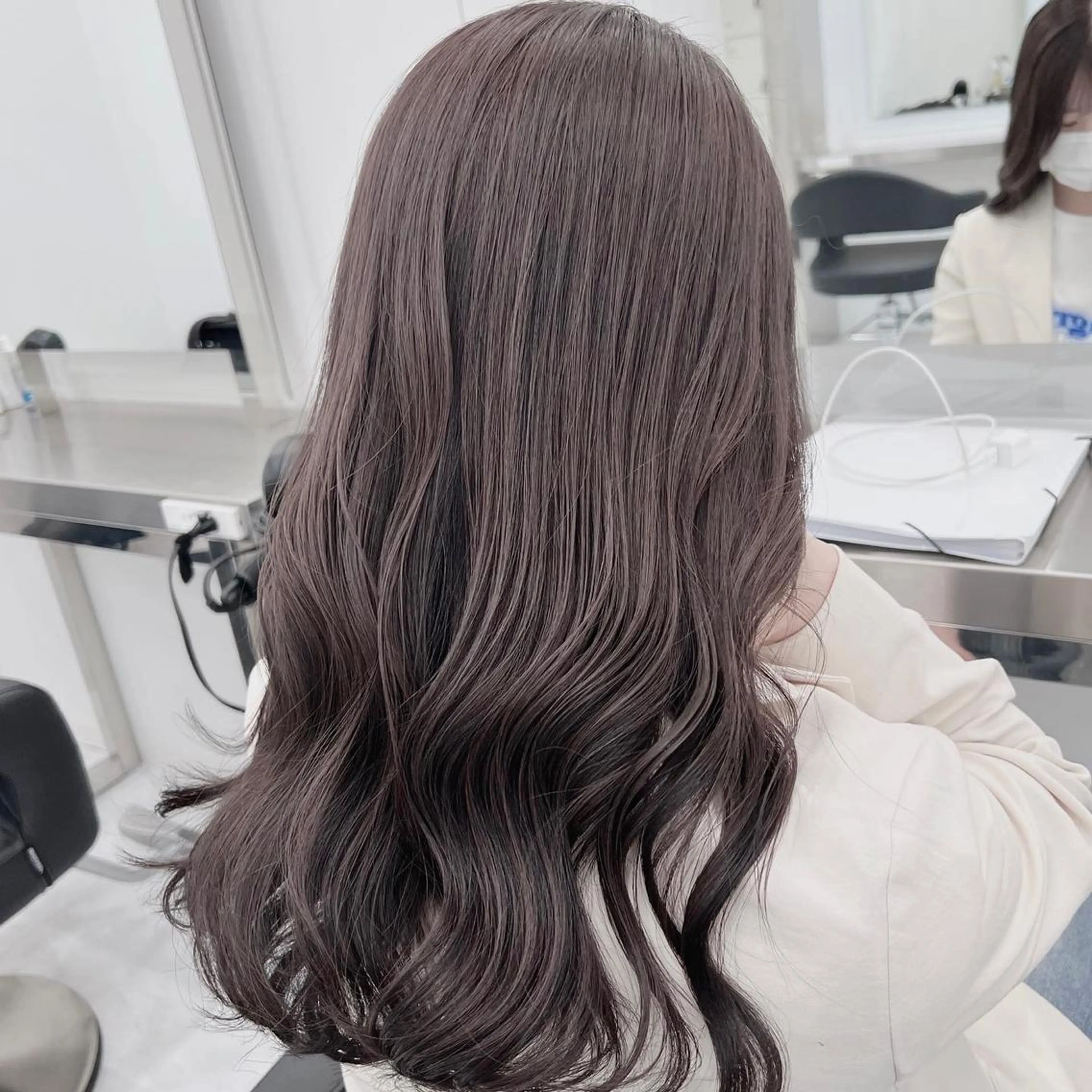 セミロング ヘアカラー トリートメント ヘッドスパ 透明感♡グレージュ ♡ミルクティー♡のヘアスタイル