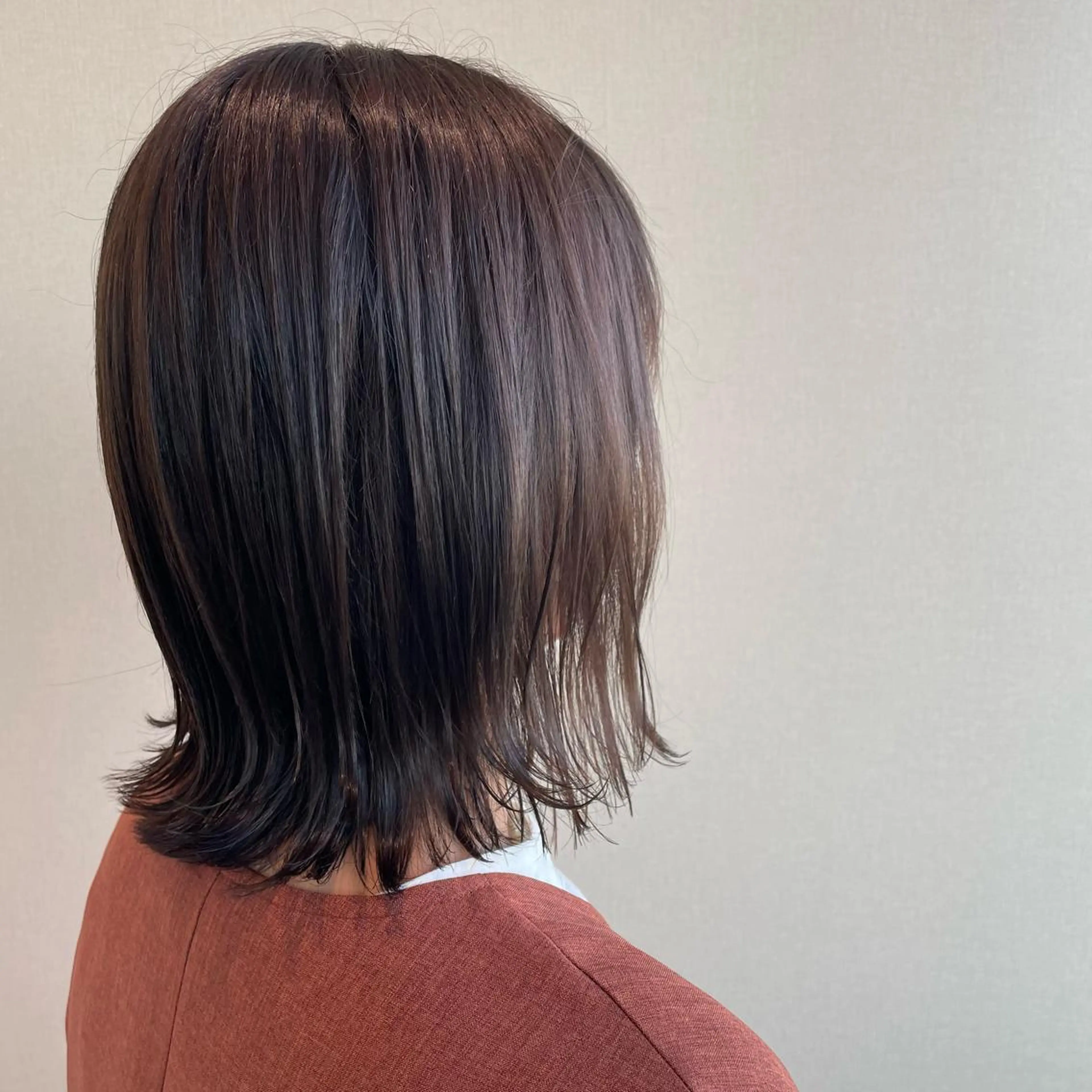 ミディアム ヘアカラー 切りっぱなしボブ/ 蒲生四丁目/伊藤瑠唯のヘアスタイル