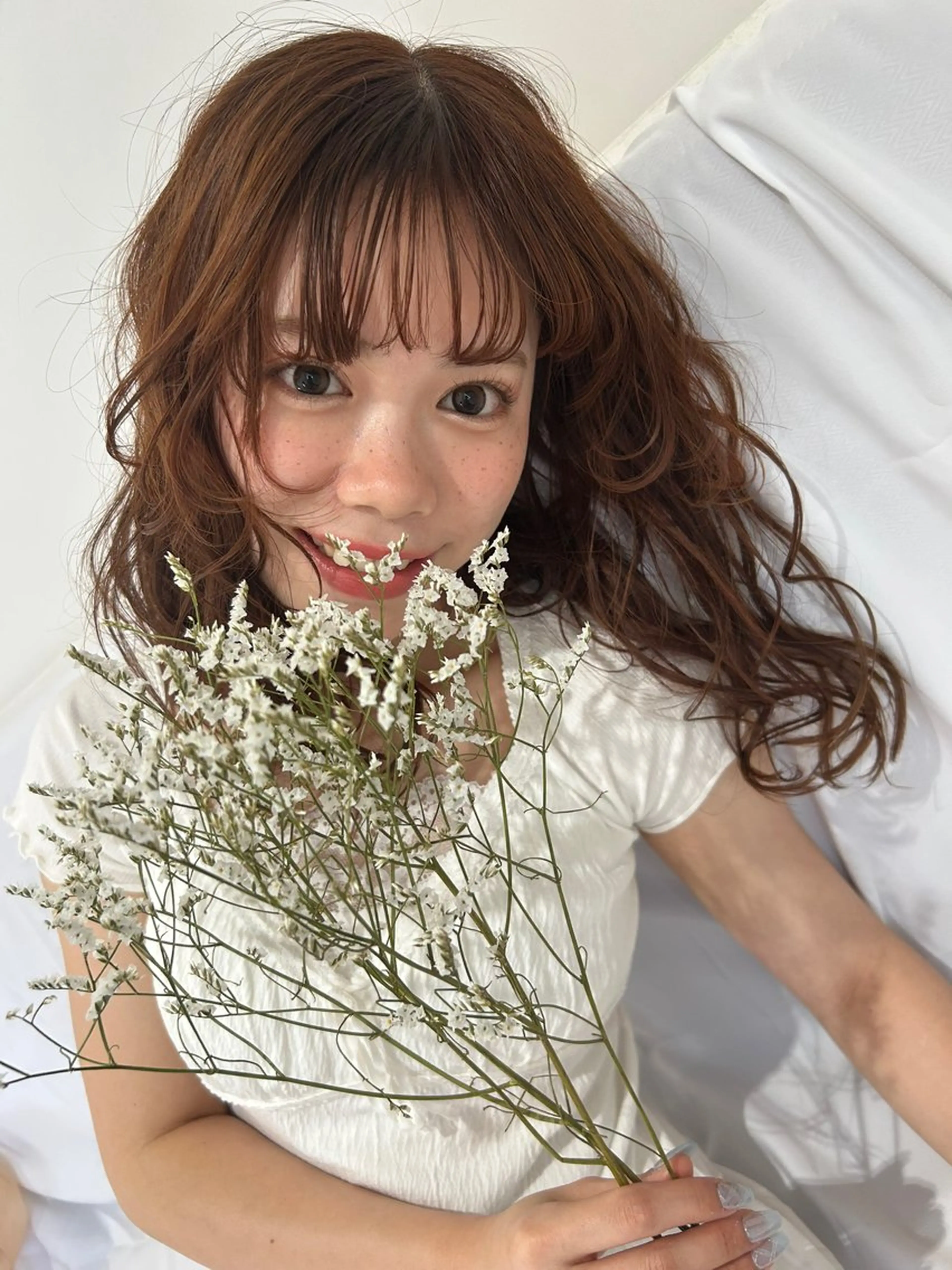 セミロング 榮 百合香のヘアスタイル