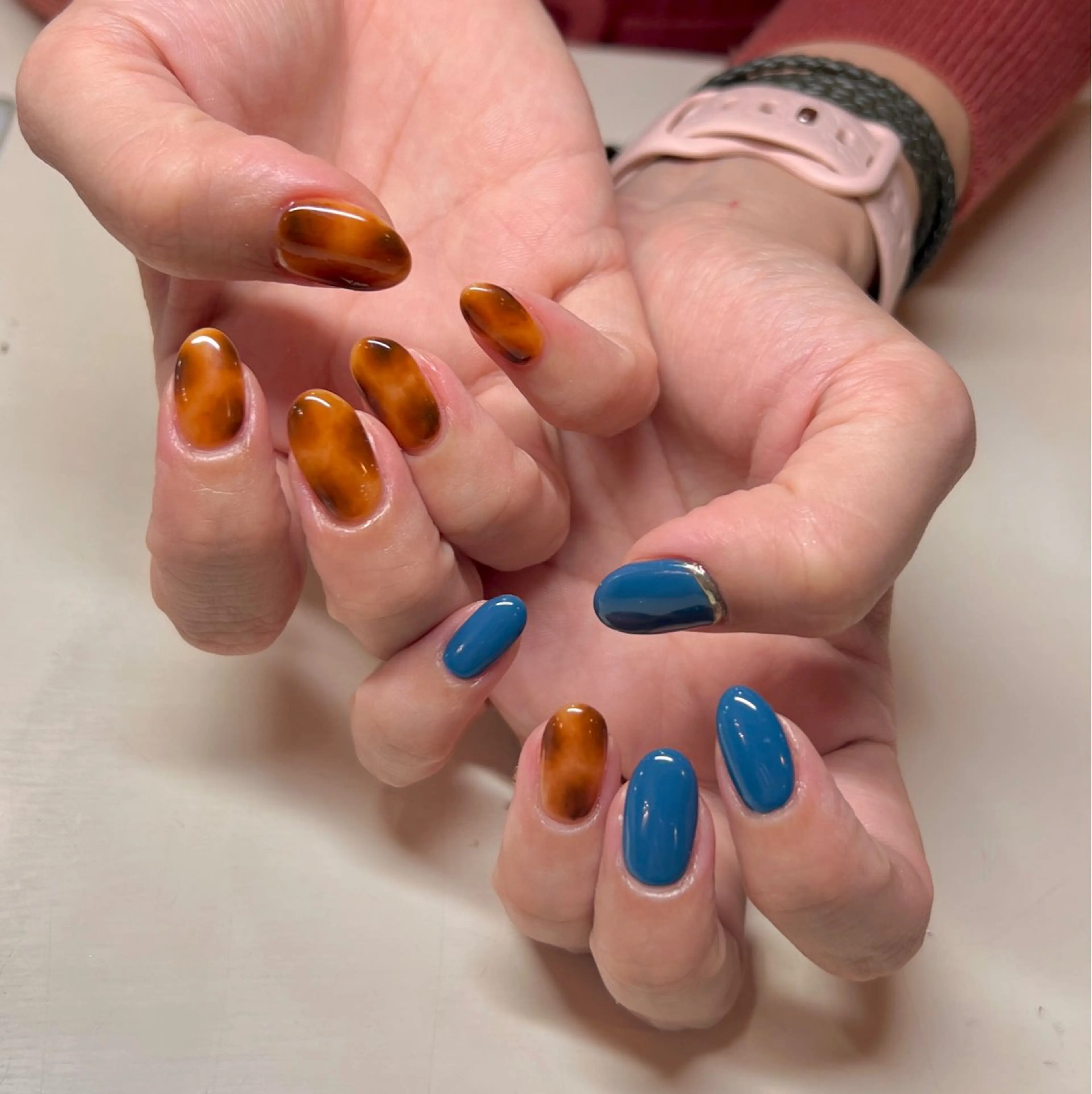 ネイル べっ甲ネイル ブルー 持ち込み いちじゅう あおいのネイルデザイン