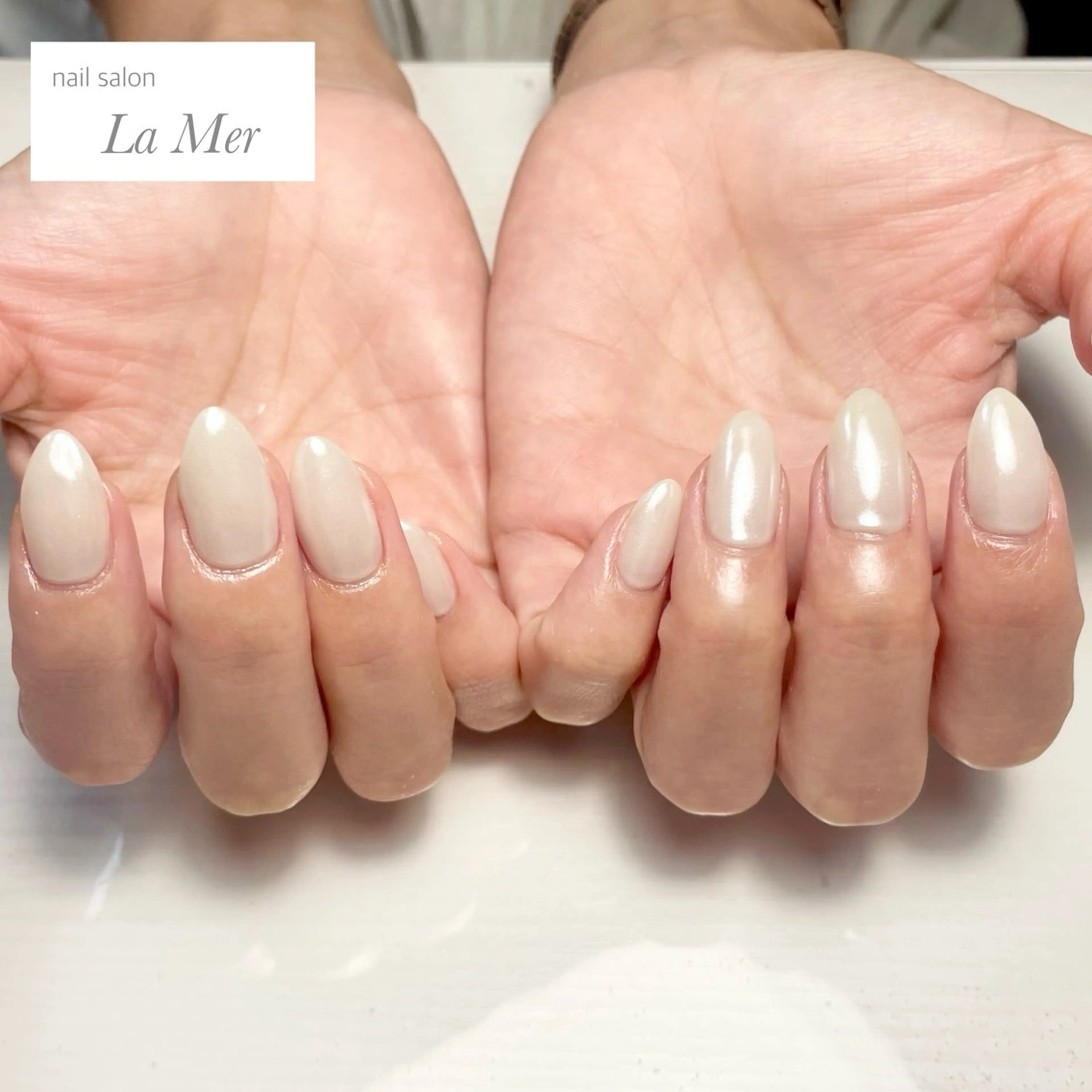 ネイル ジェルネイル ワンカラーネイル シンプルネイル ホワイト ハンドネイル nailsalon La Merのネイルデザイン