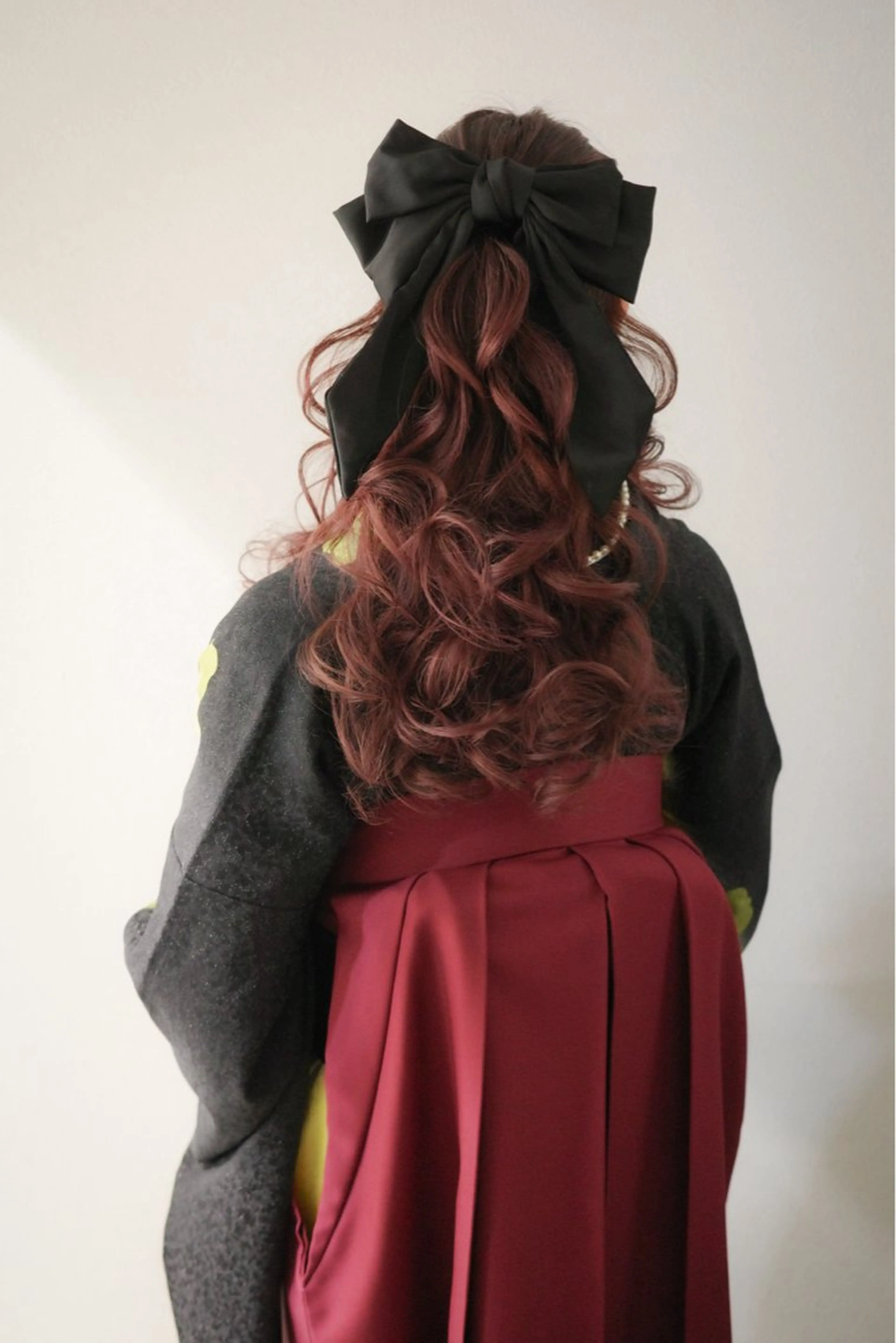 ロング カラー ヘアアレンジ ハーフアップ 卒業式のヘアスタイル autre所属・大久保 ひでなりのヘアスタイル