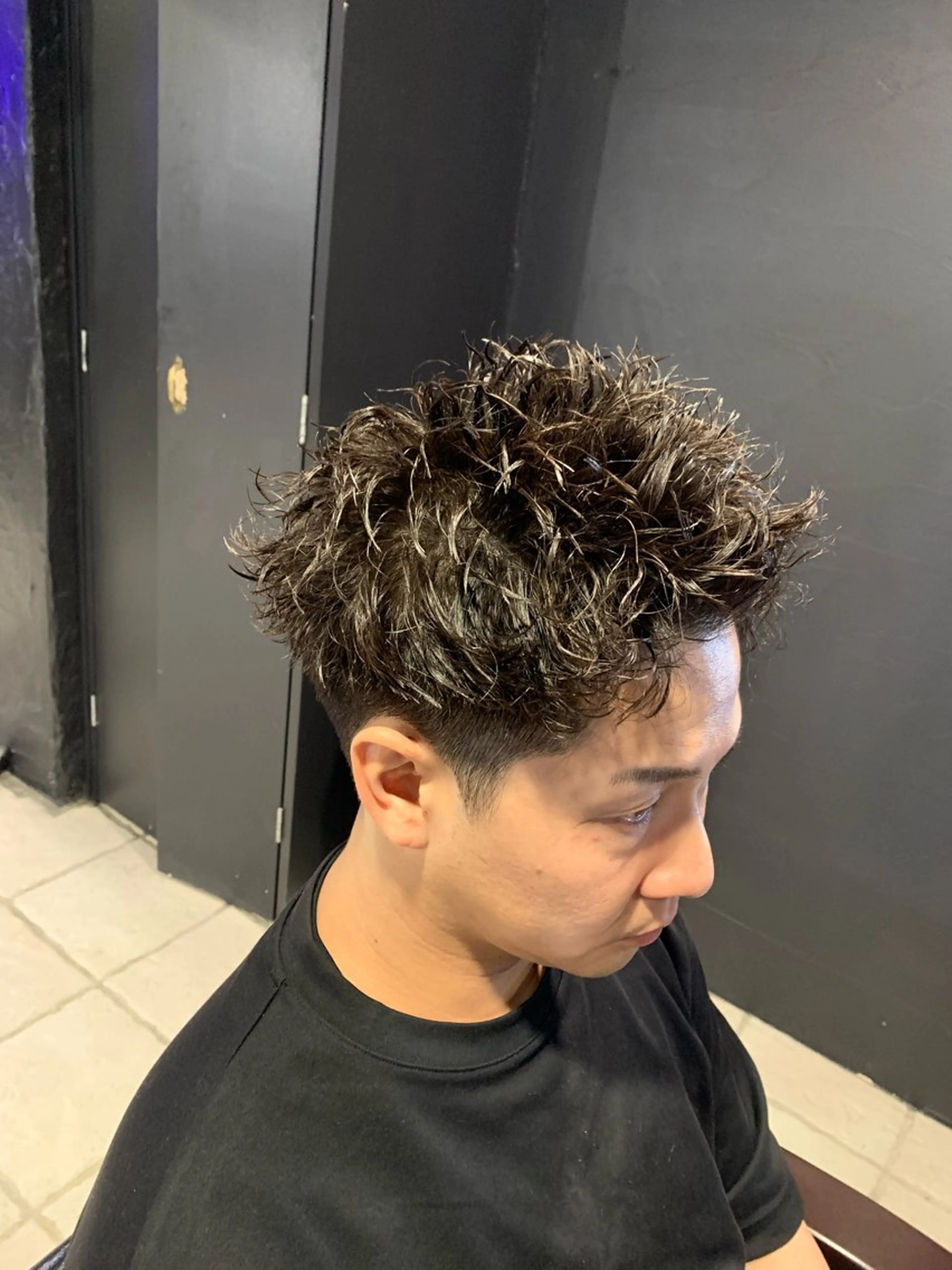 ショート メンズ スパイキーショート ショートヘア カット パーマ ヘアセット メンズパーマ/難波/ 心斎橋　室園亮佑のヘアスタイル