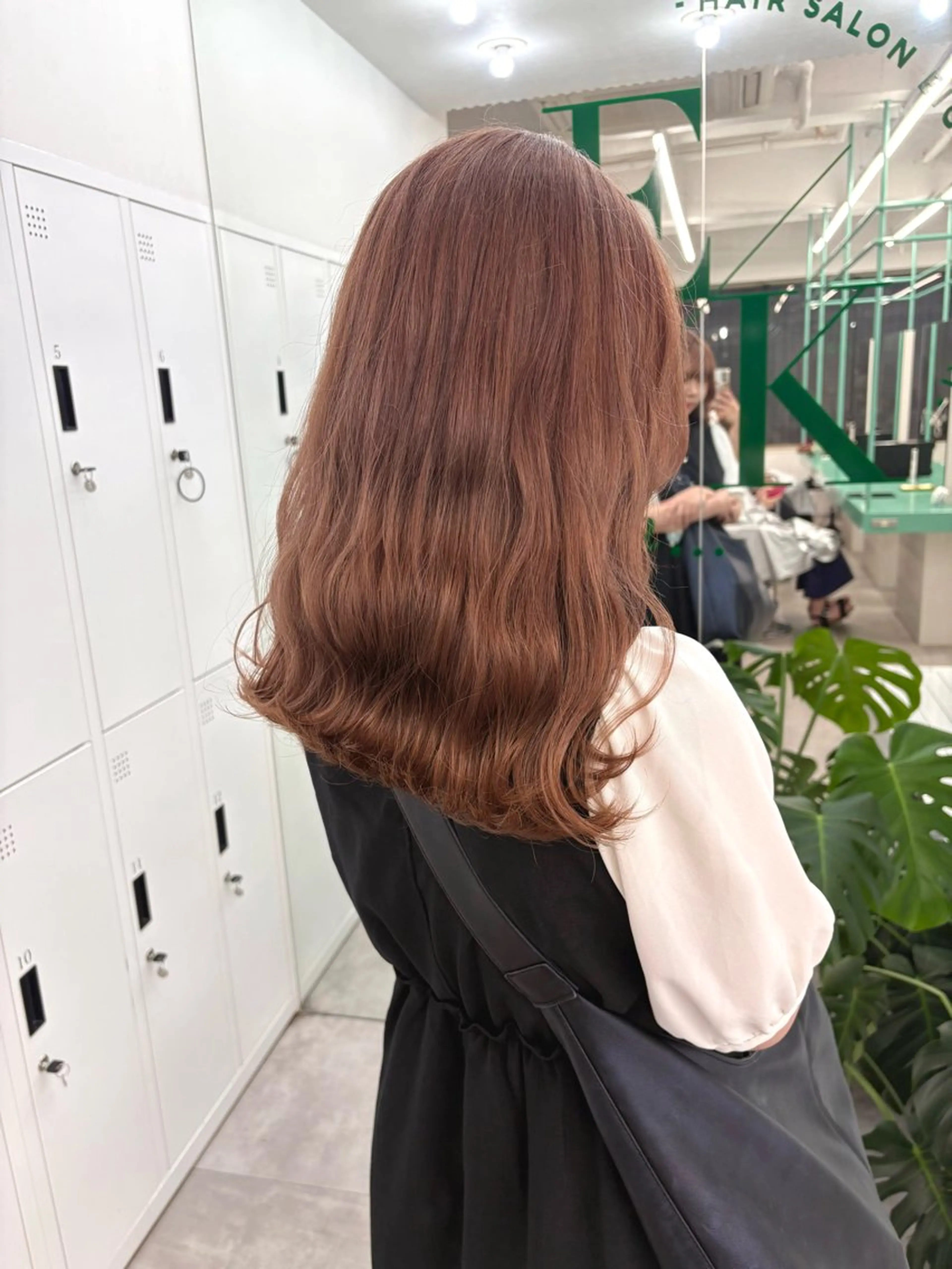 セミロング ヘアカラー 綾乃/デザインカラー /ハイトーン/ボブのヘアスタイル