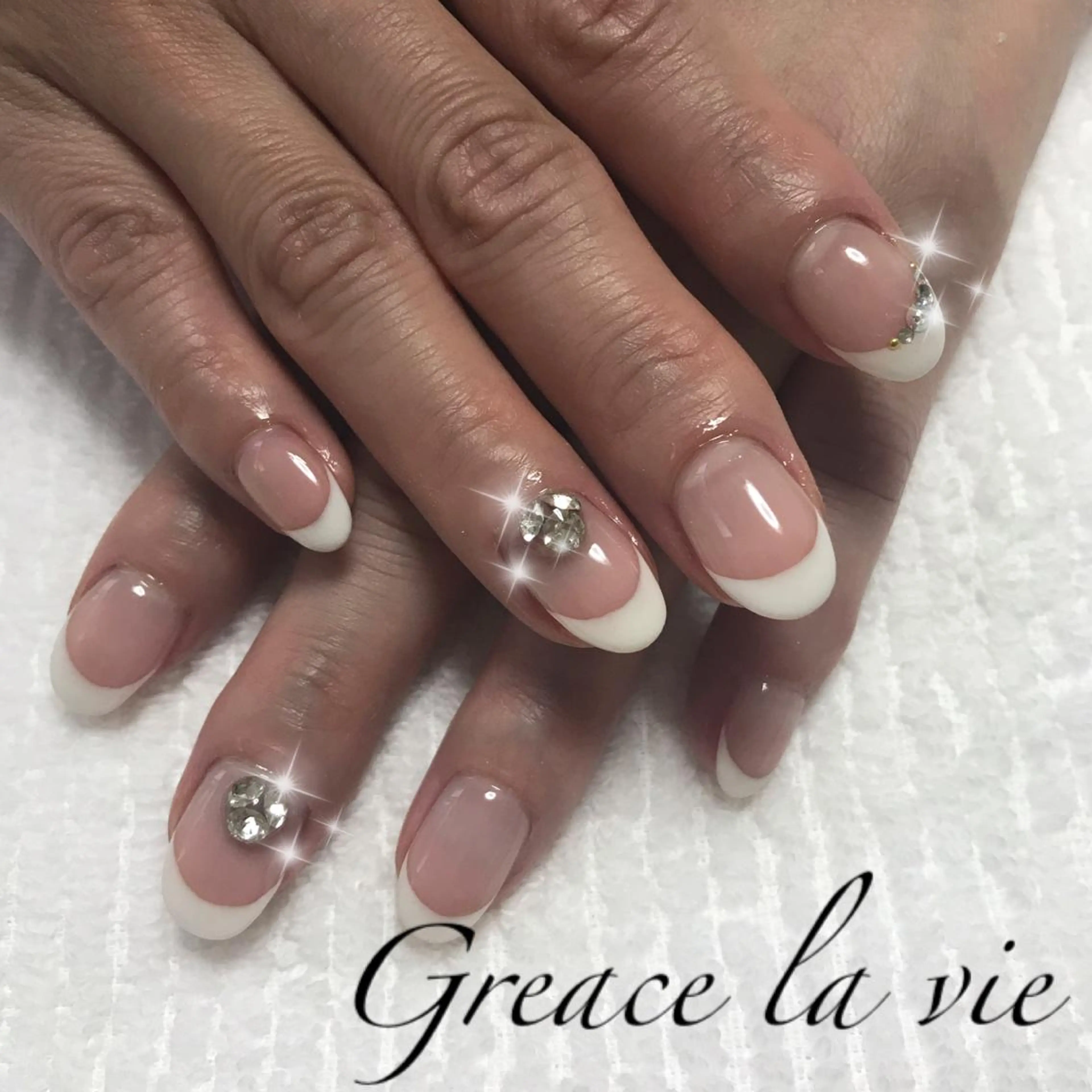 ロング カラー パーマ ヘアアレンジ ネイル マツエク・マツパ フレンチネイル シンプルネイル Greace la vie所属・Greace  la vieのネイルデザイン