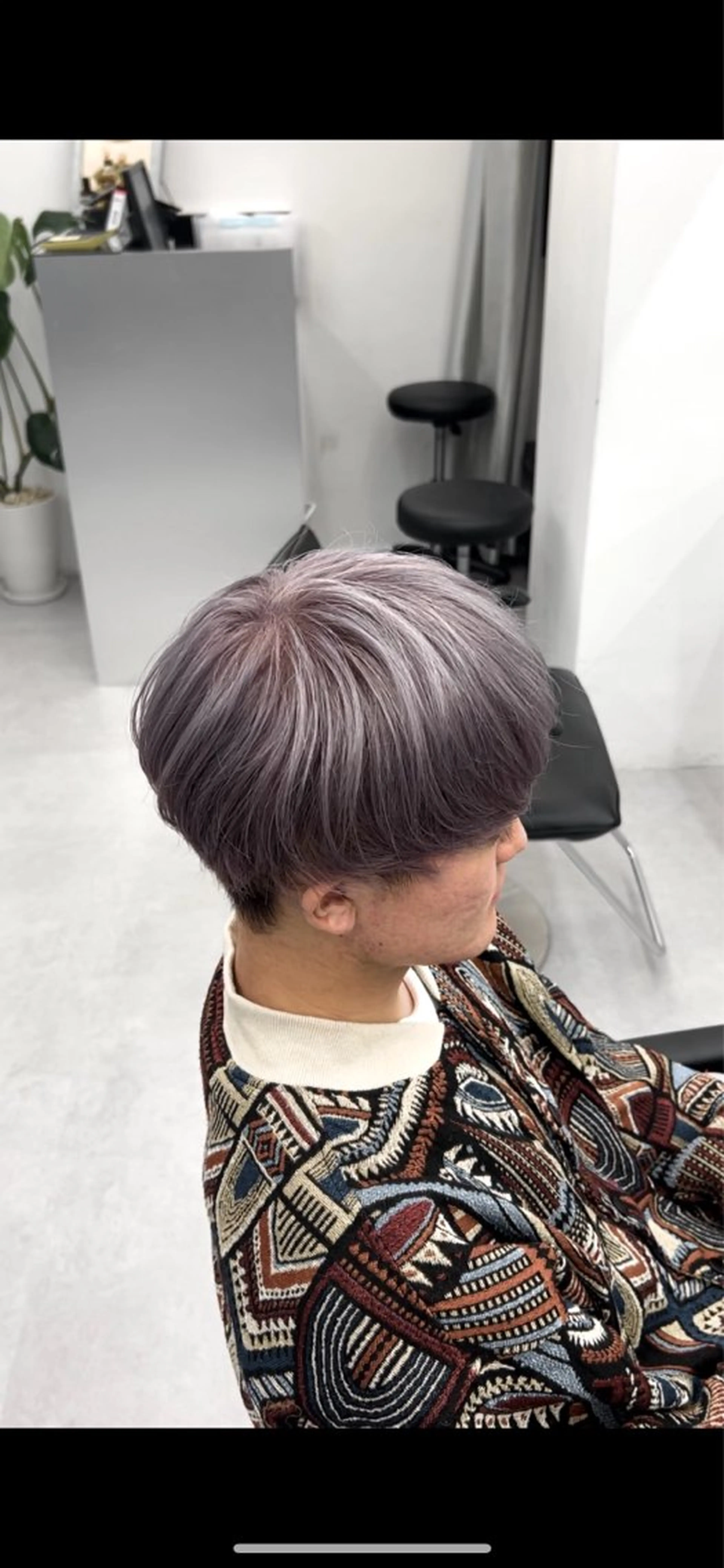 ミディアム カラー メンズ メンズブリーチ ブリーチ パープルカラー メンズバレイヤージュ 🔥メンズカット🔥のヘアスタイル