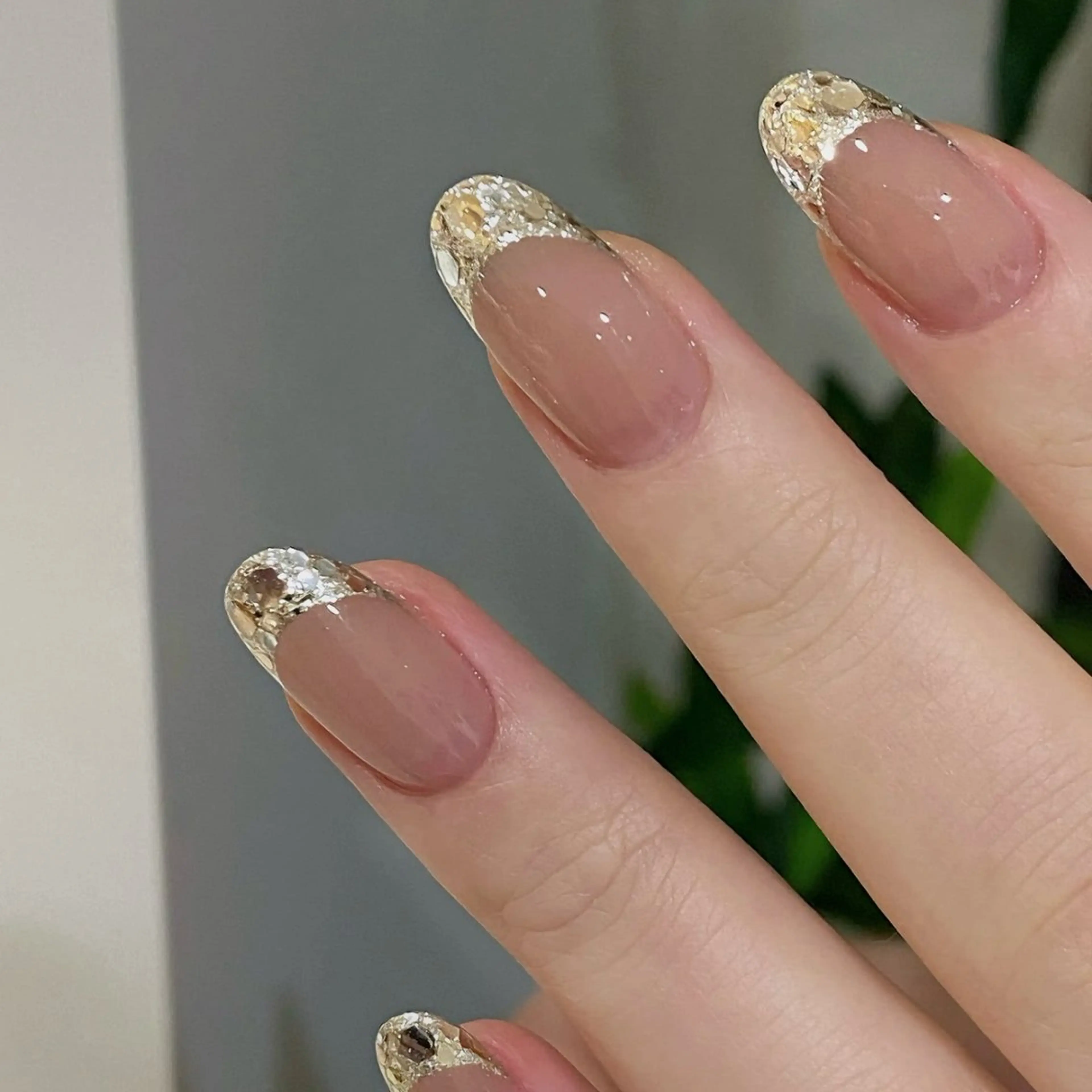 ネイル フレンチネイル ガラスフレンチ Nail salon Amoureuse ネイルサロン アムルーズ所属・ネイリスト ミクのネイルデザイン