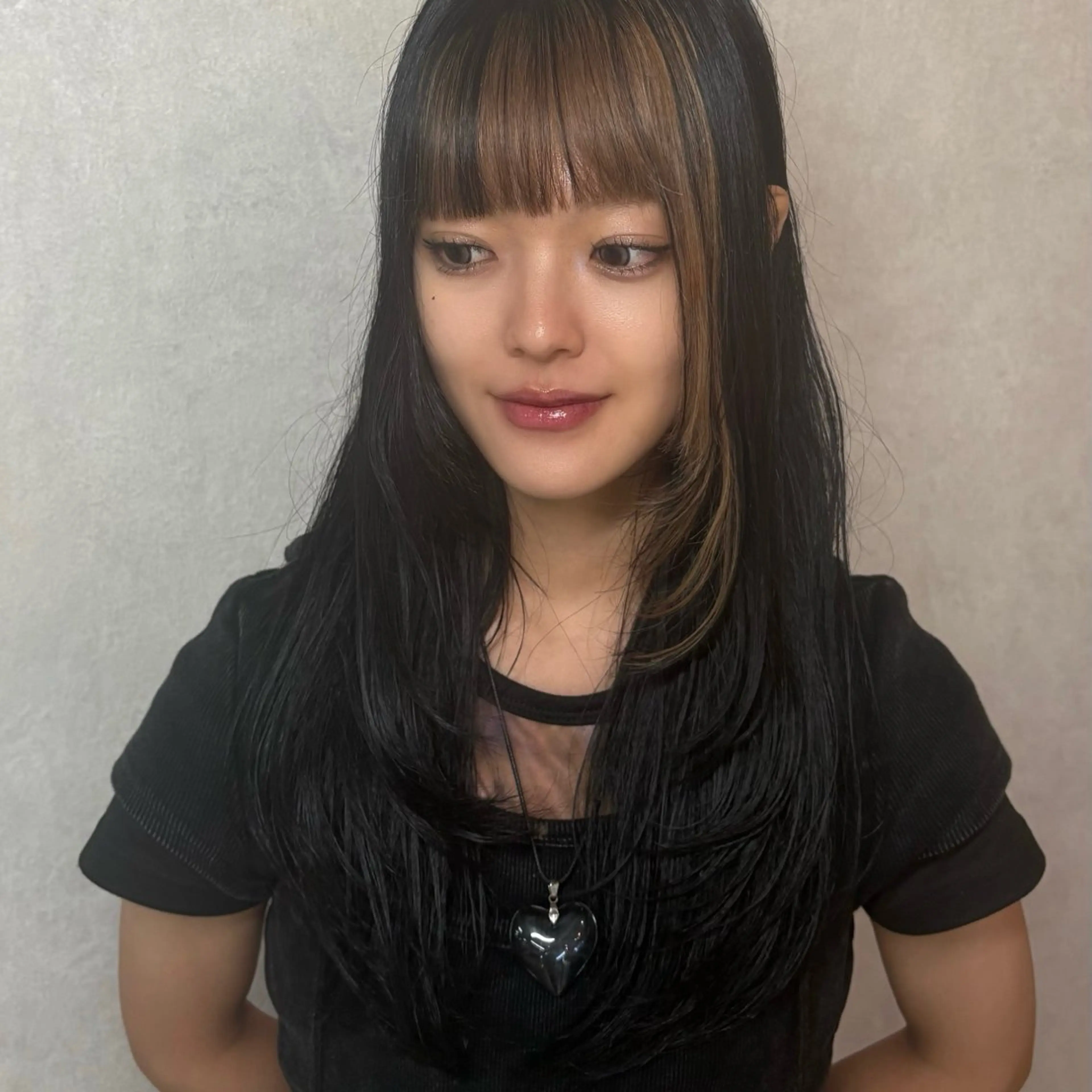 ロング レイヤーカット カット デザインカラー/ハイ トーン/konomiのヘアスタイル