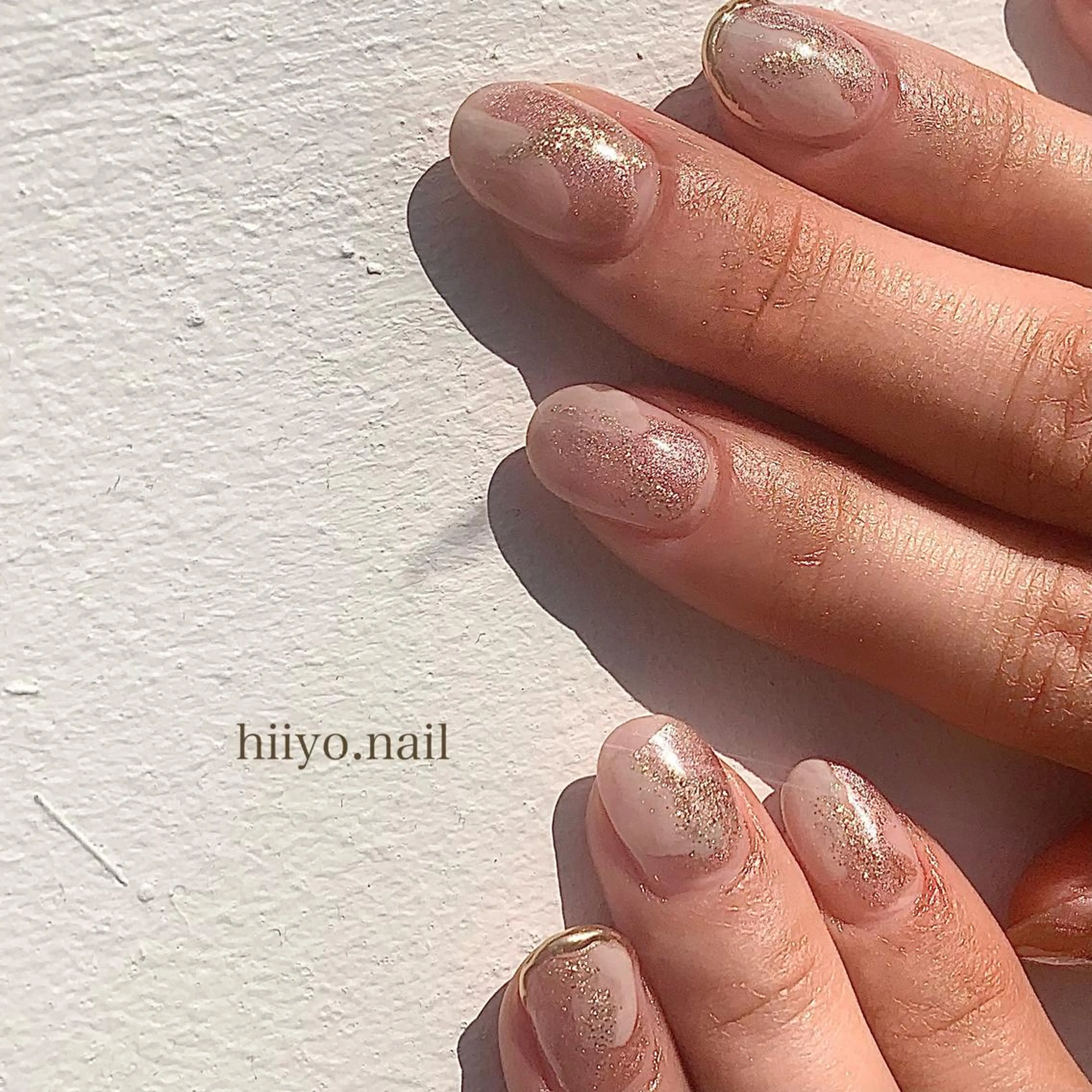 ネイル キラキラネイル ニュアンスネイル シンプルネイル hiyo🫧ネイル /渋谷💍🎀のネイルデザイン
