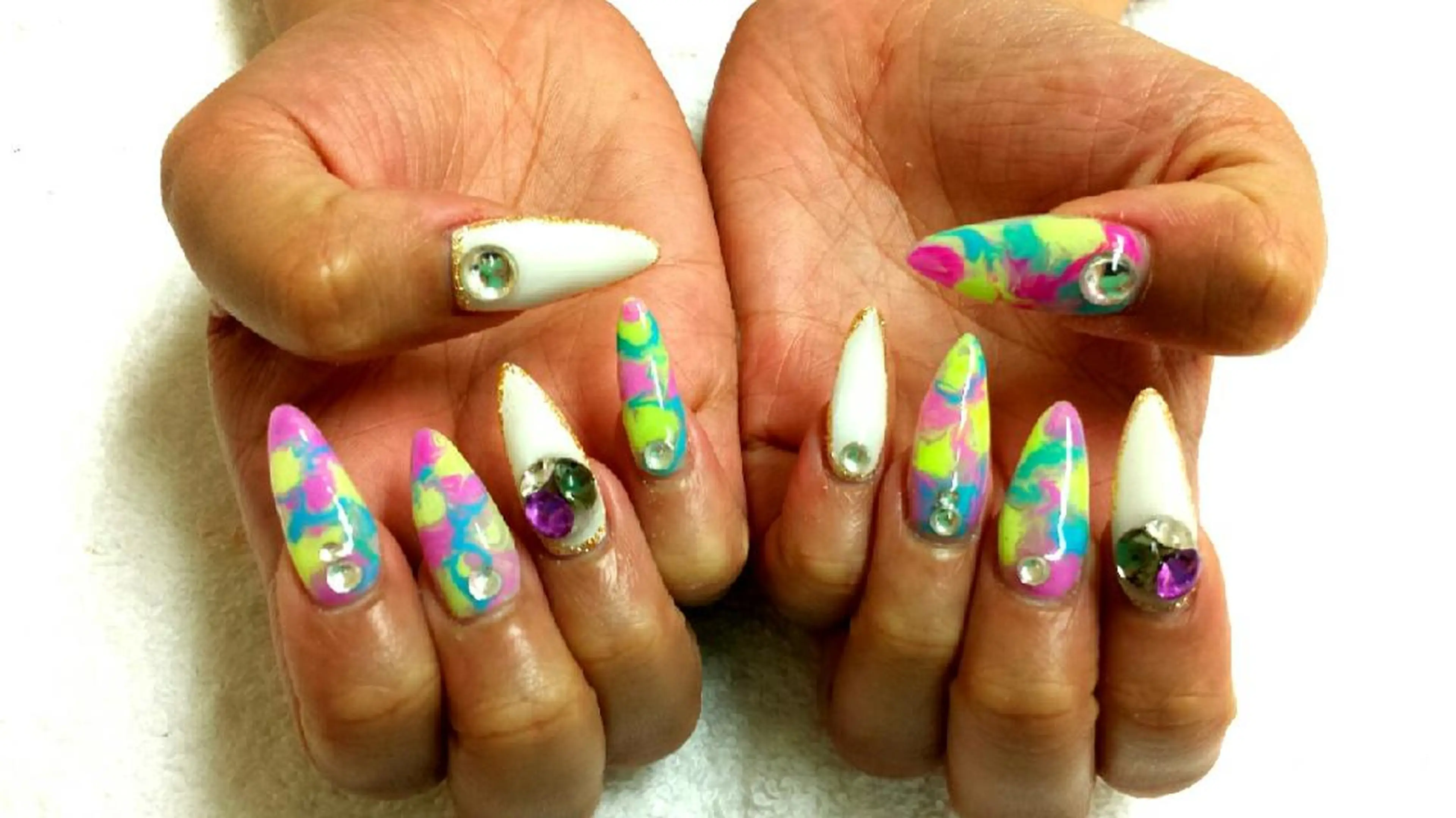 ネイル 河野ちえ (雑誌掲載サロン)のネイルデザイン