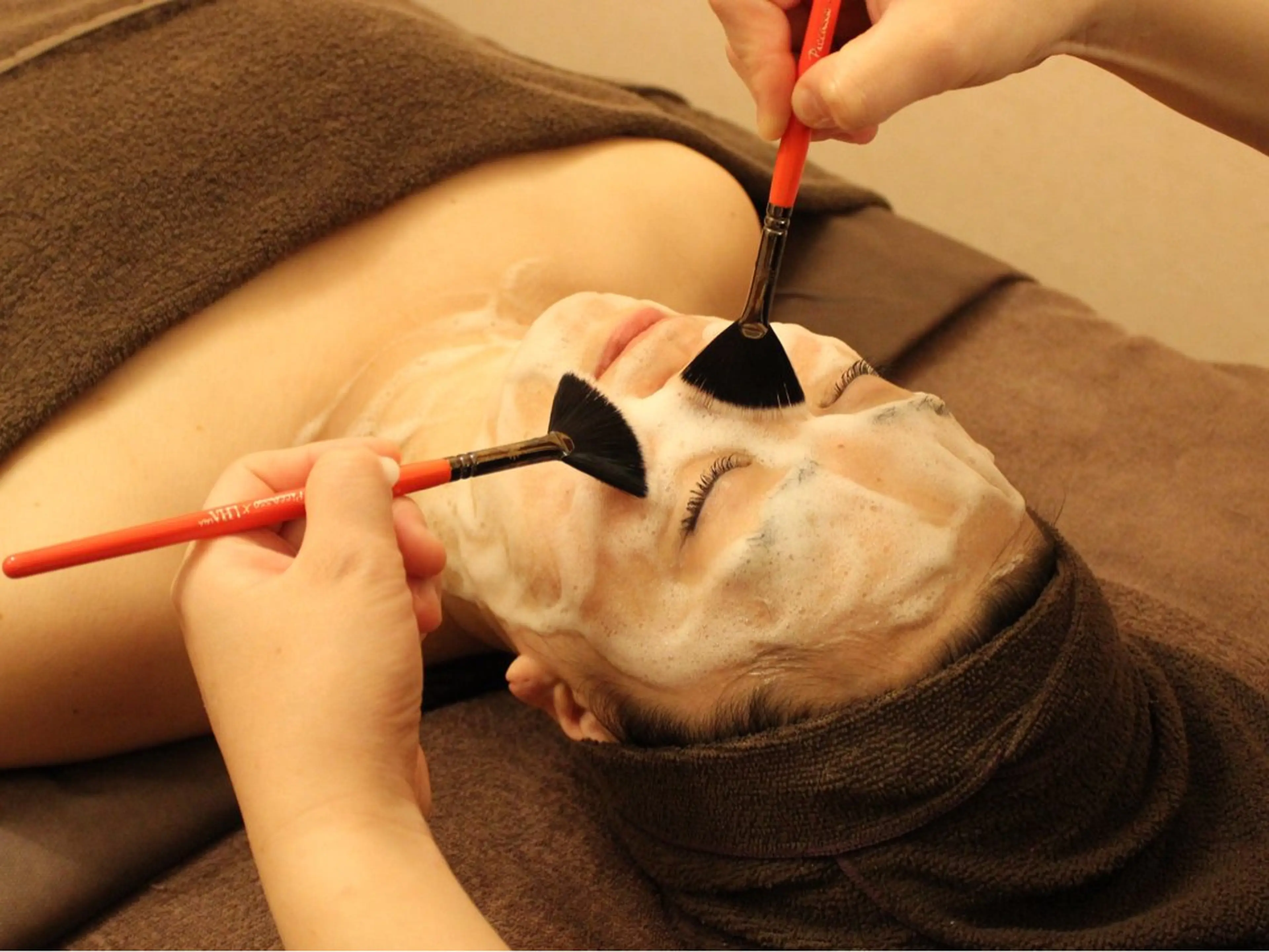 韓国最新美容【ララピール(全顔・首)】+極上ドライヘッドスパor首肩デコルテハンド 計70分の写真