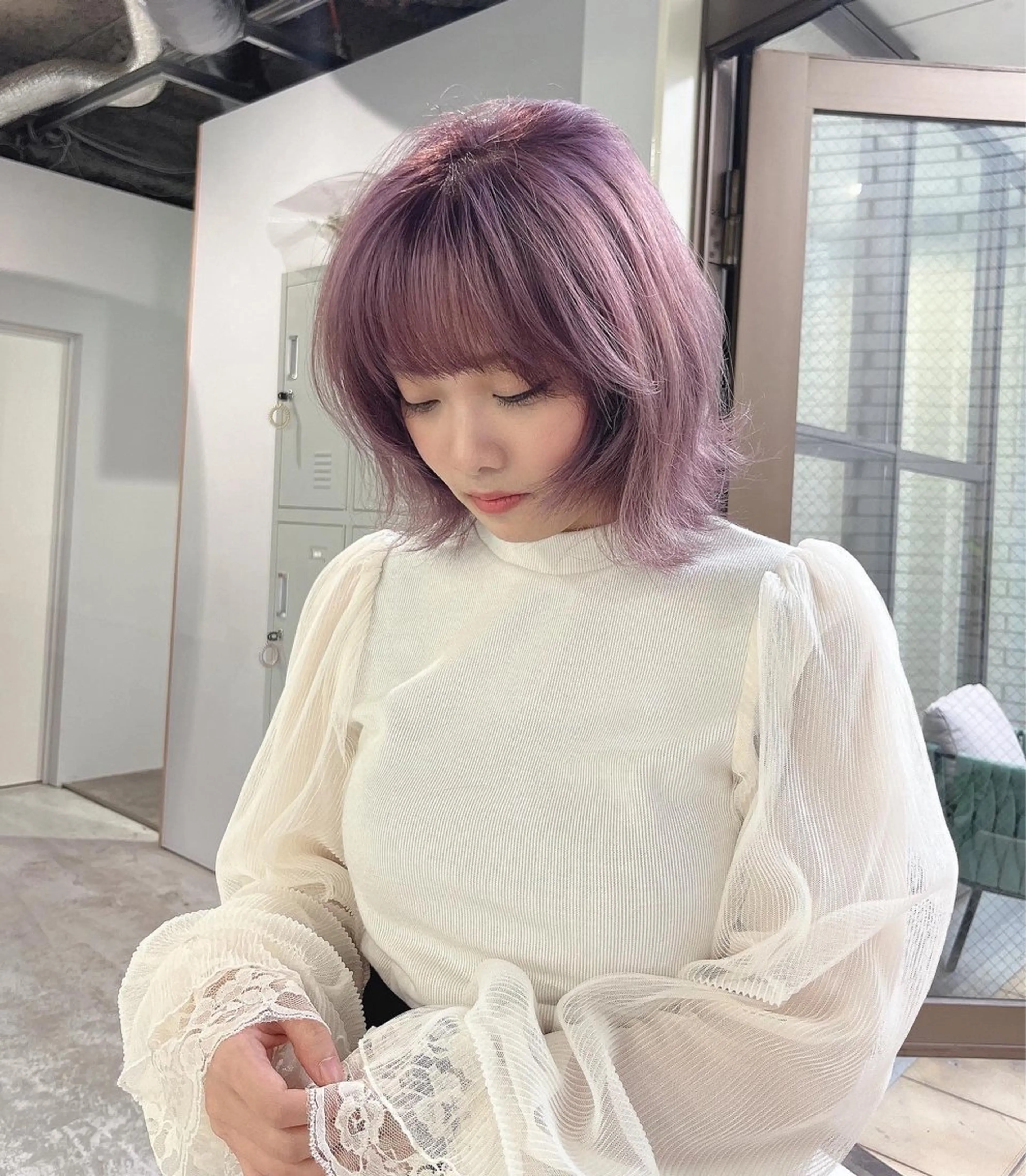 ショート パープルカラー 岩切 晴香のヘアスタイル