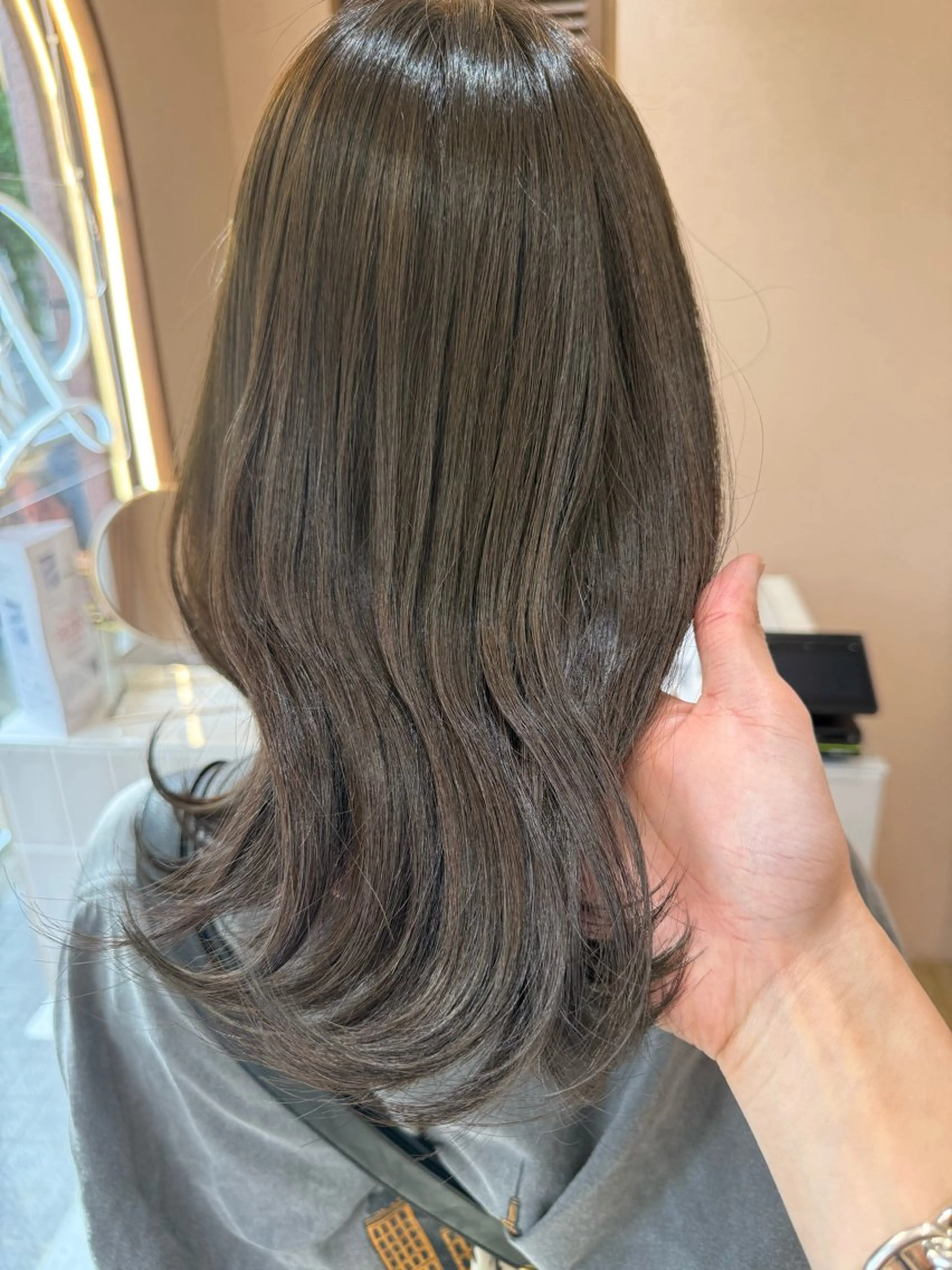 セミロング カラー ヘアカラー トリートメント 🥇ブリーチ無し 透明感🥇佐藤のヘアスタイル