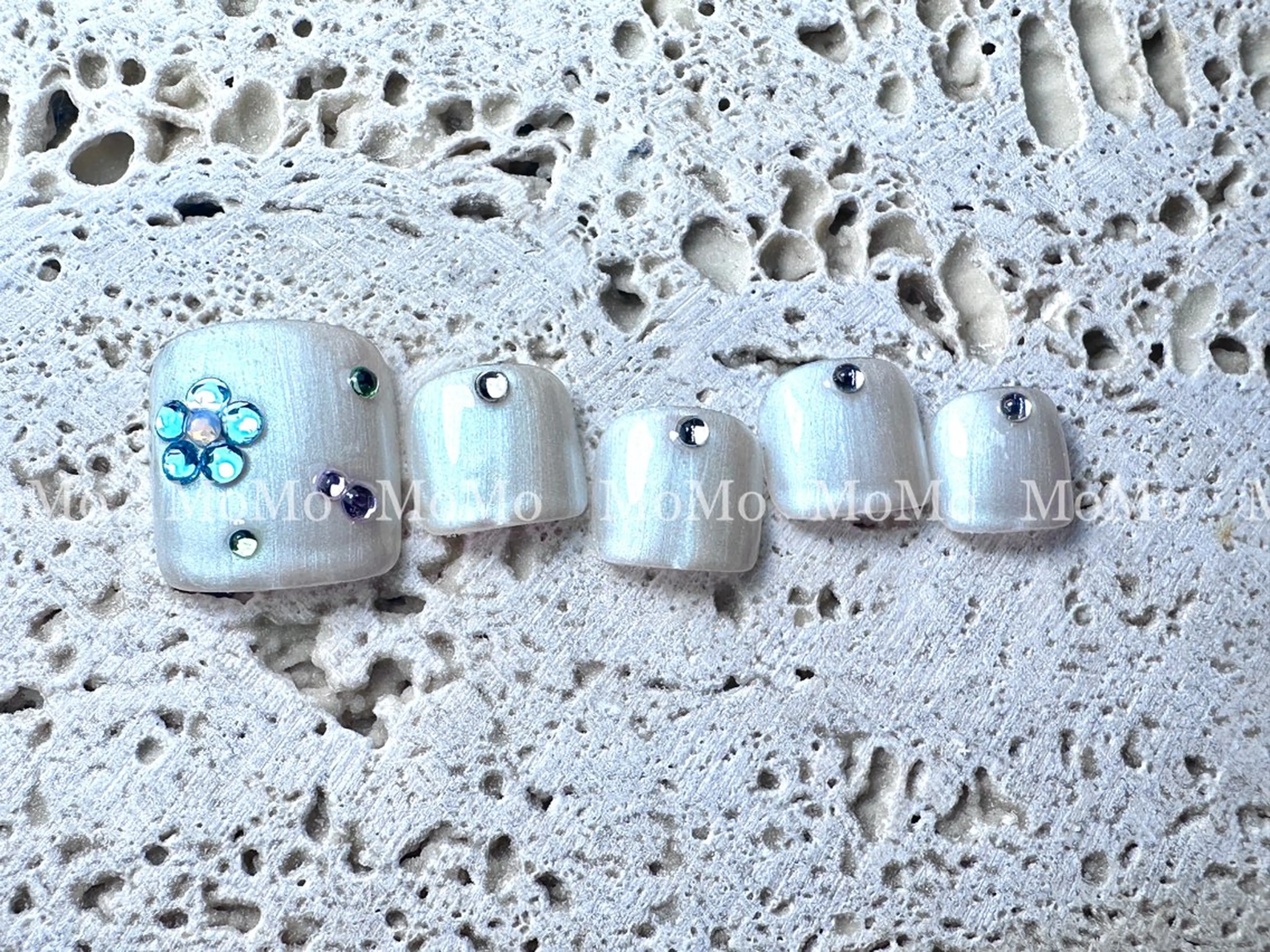 ネイル フットネイル Momo Momoのネイルデザイン