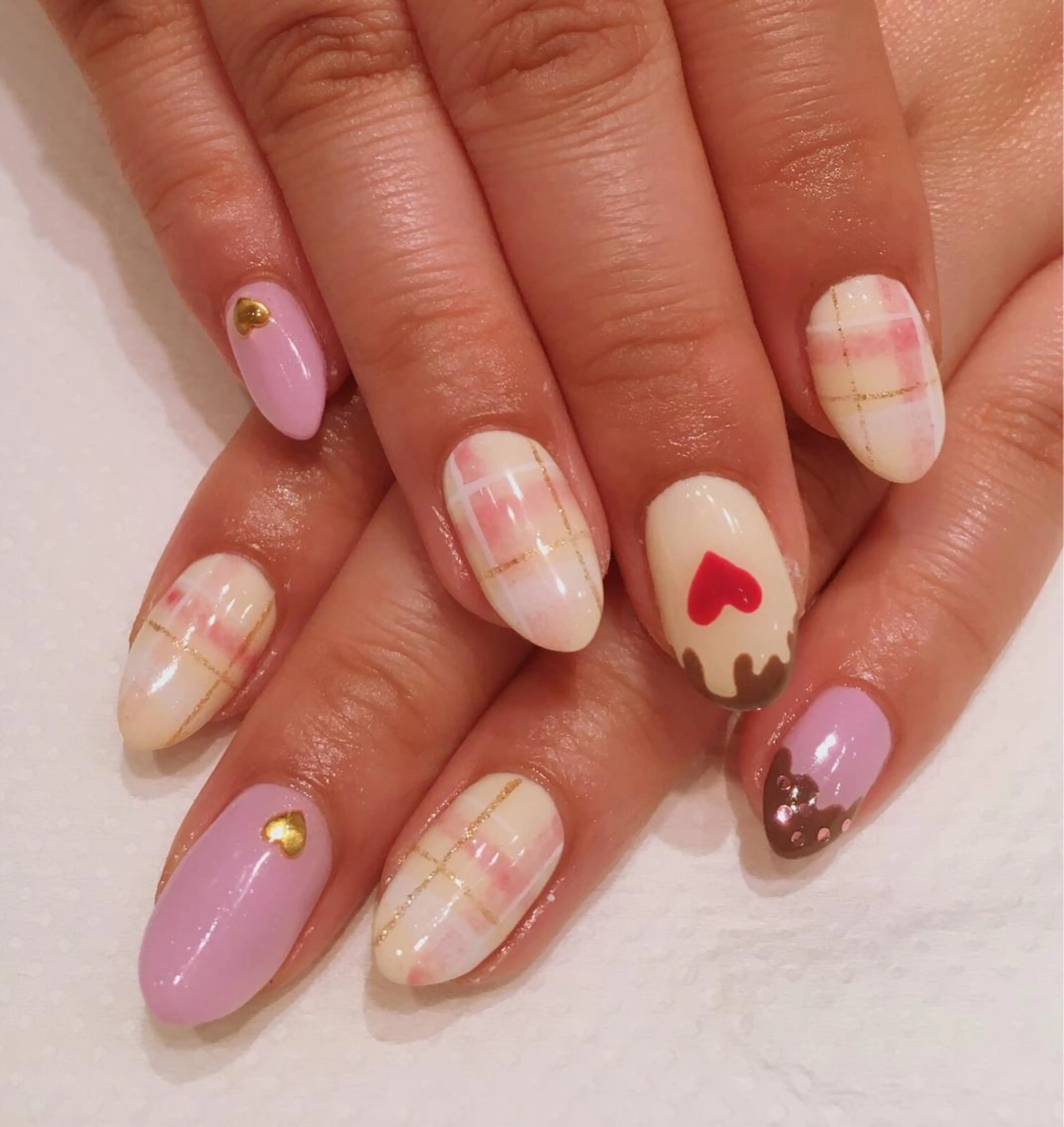 ネイル バレンタイン a yakaのネイルデザイン