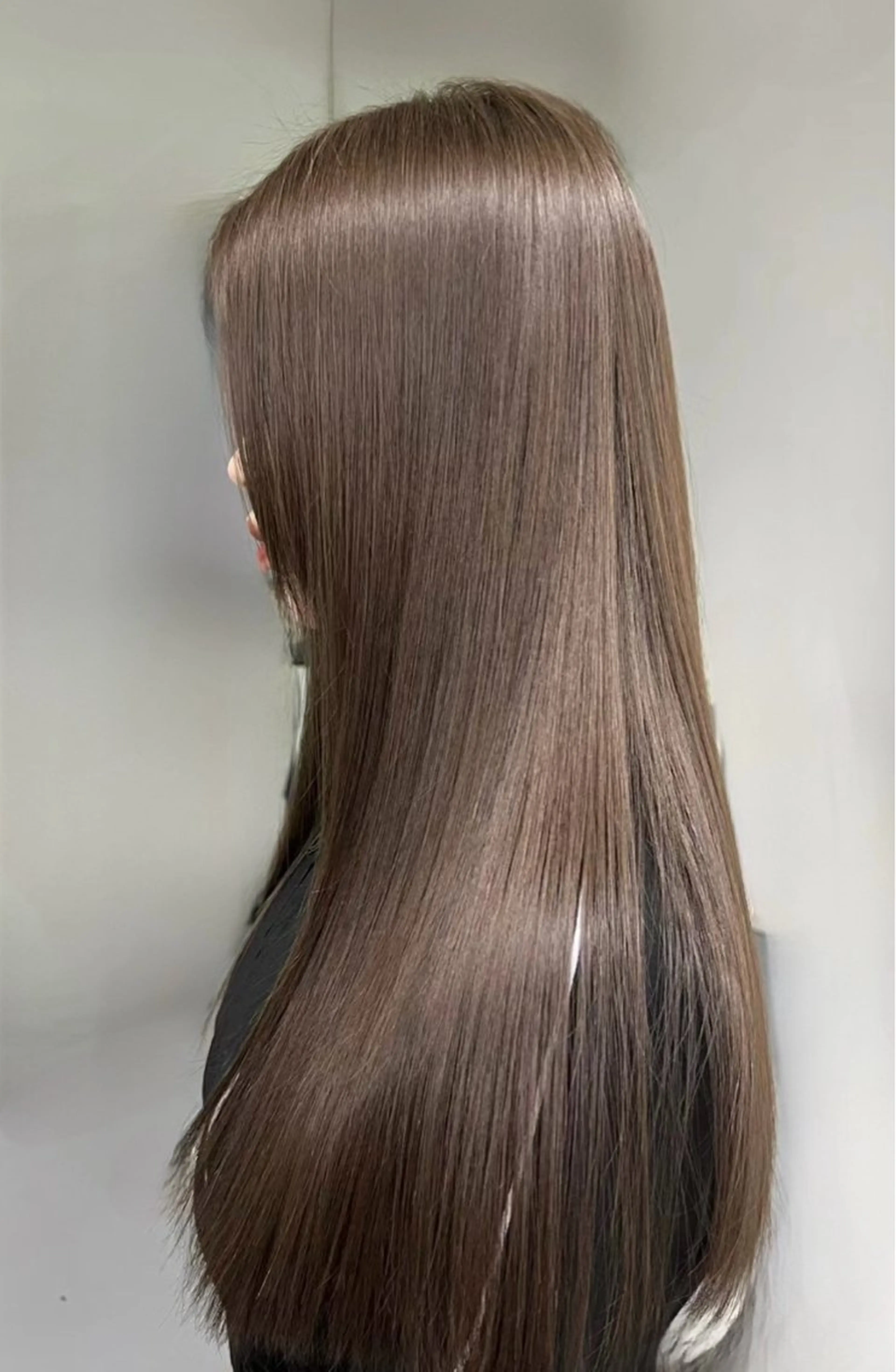 セミロング カラー ベージュカラー ブリーチ カット ヘアカラー トリートメント 鈴木 一貴のヘアスタイル