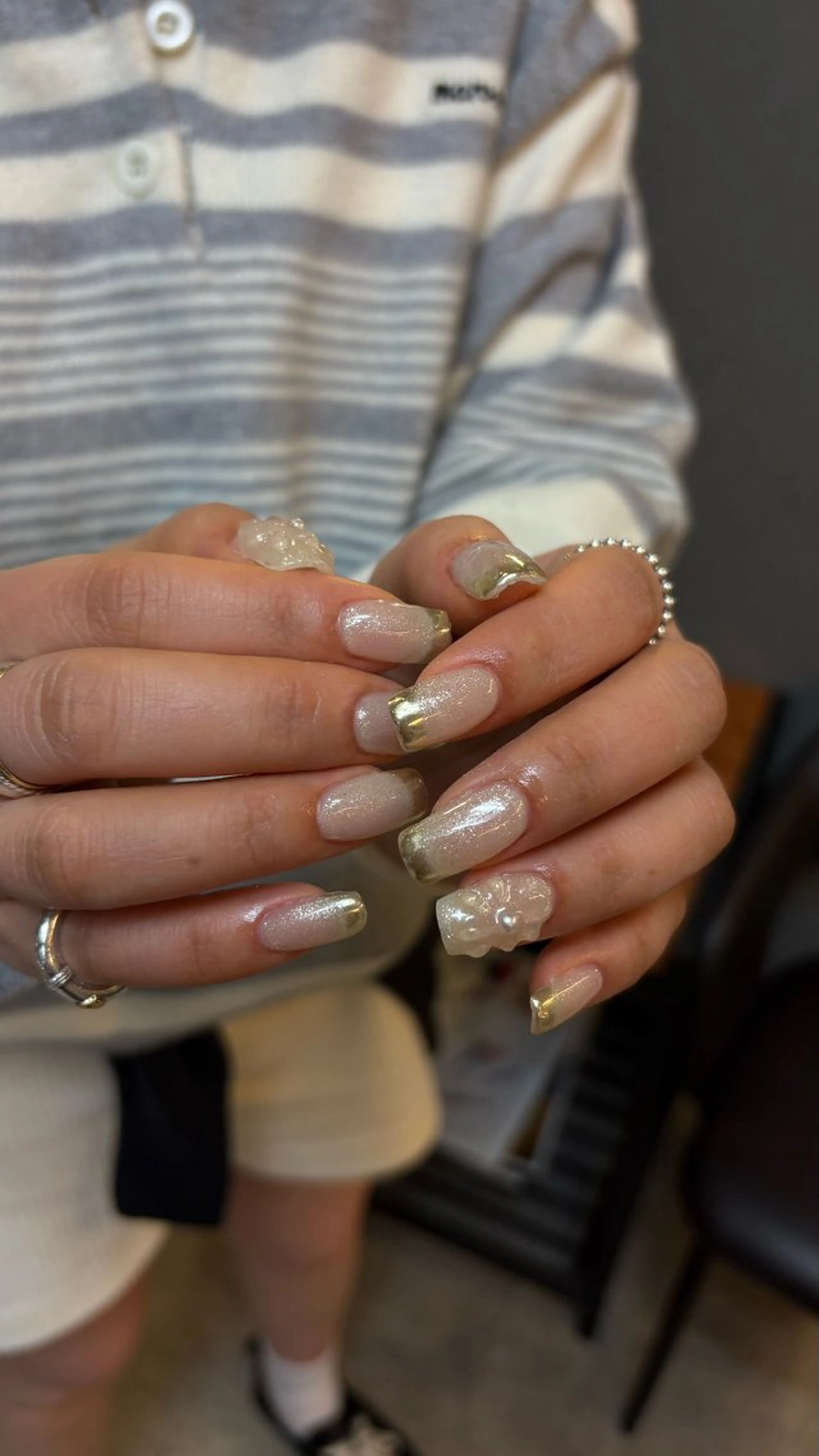 ネイル しおん🎶|ひと 癖ニュアンス|個性派のネイルデザイン