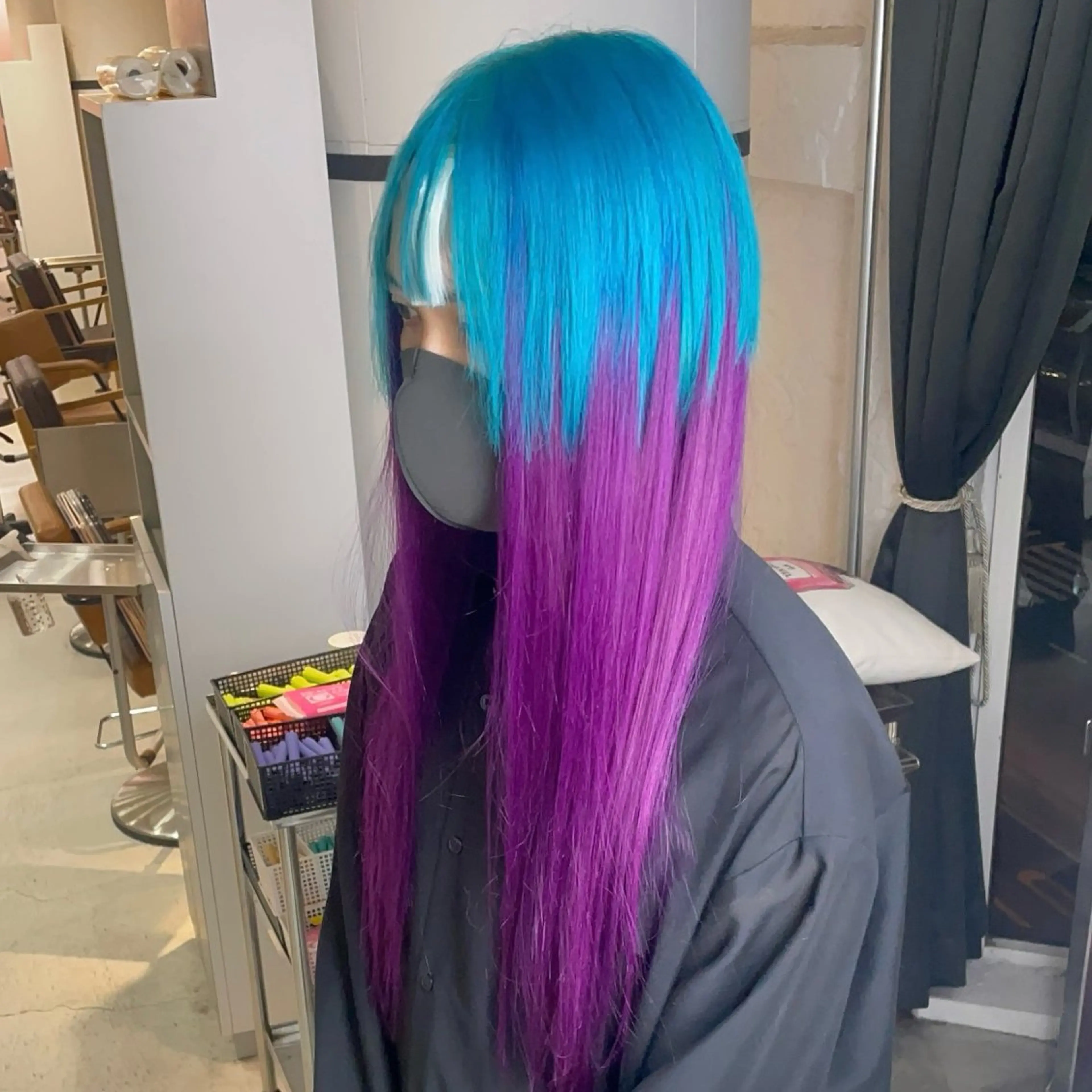 ロング 派手髪支持率No1 Eisukeのヘアスタイル