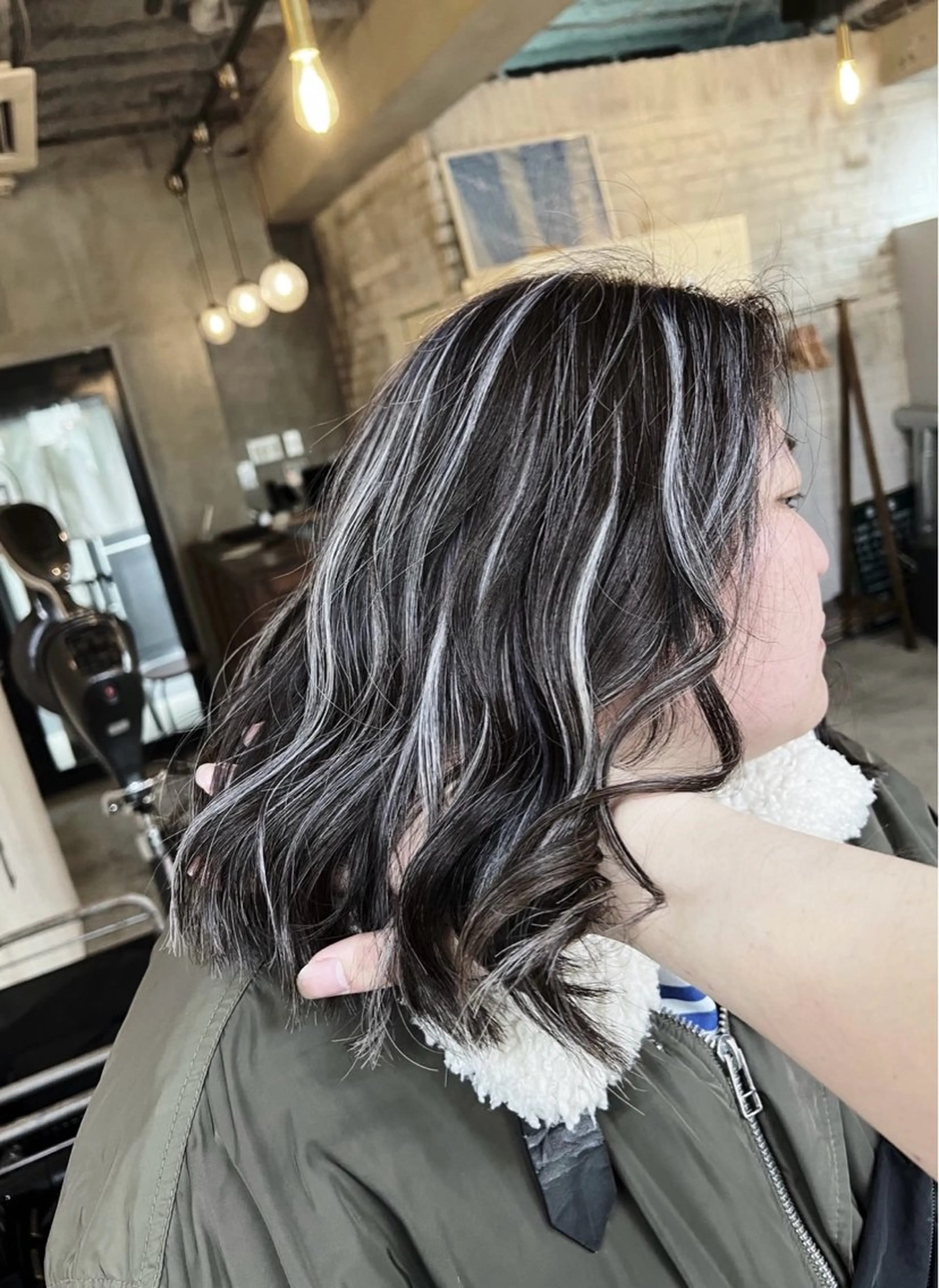 ミディアム カラー ダークグレー ダークグレージュ グレージュ ハイライトカラー ハイライト カット ヘアカラー トリートメント ROBIN所属・指名数No.1 /NAOYAのヘアスタイル