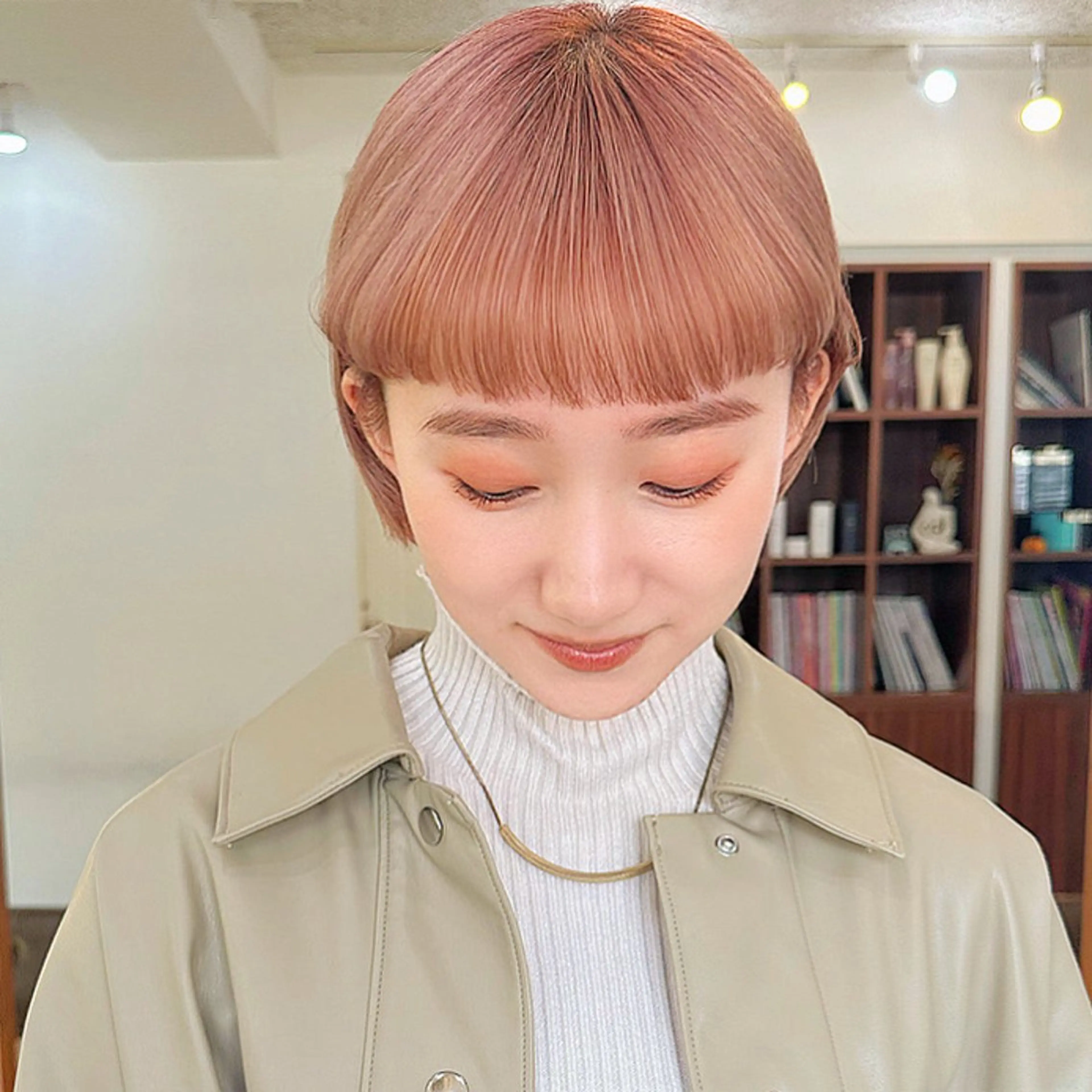 ショート カラー ベージュカラー ピンクカラー ピンクベージュ ❤️アヤカ Wカラー ボブ レイヤー❤️のヘアスタイル