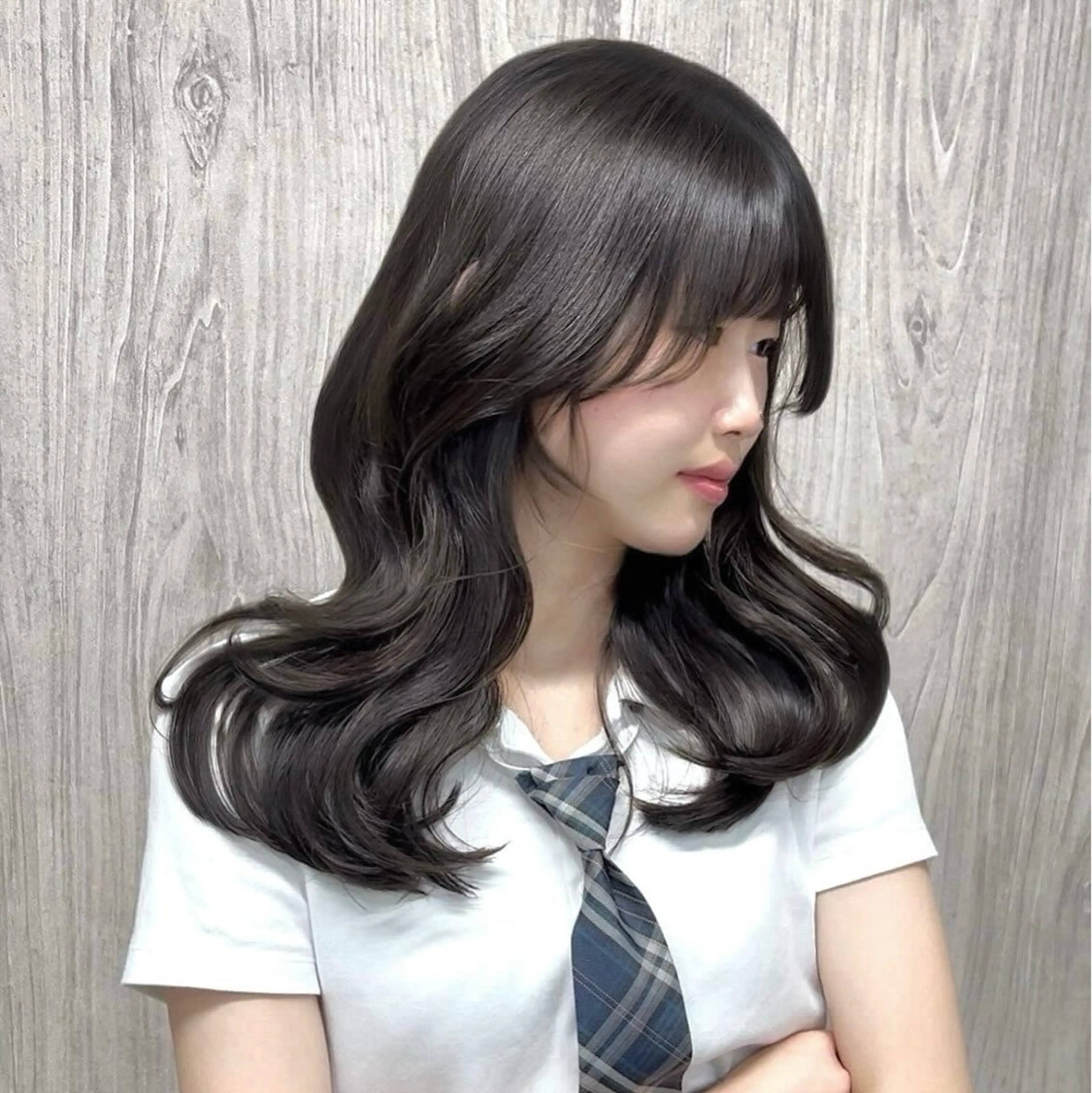 セミロング くびれヘア 韓国風ヘア カット ヘアカラー lafit kaedeのヘアスタイル