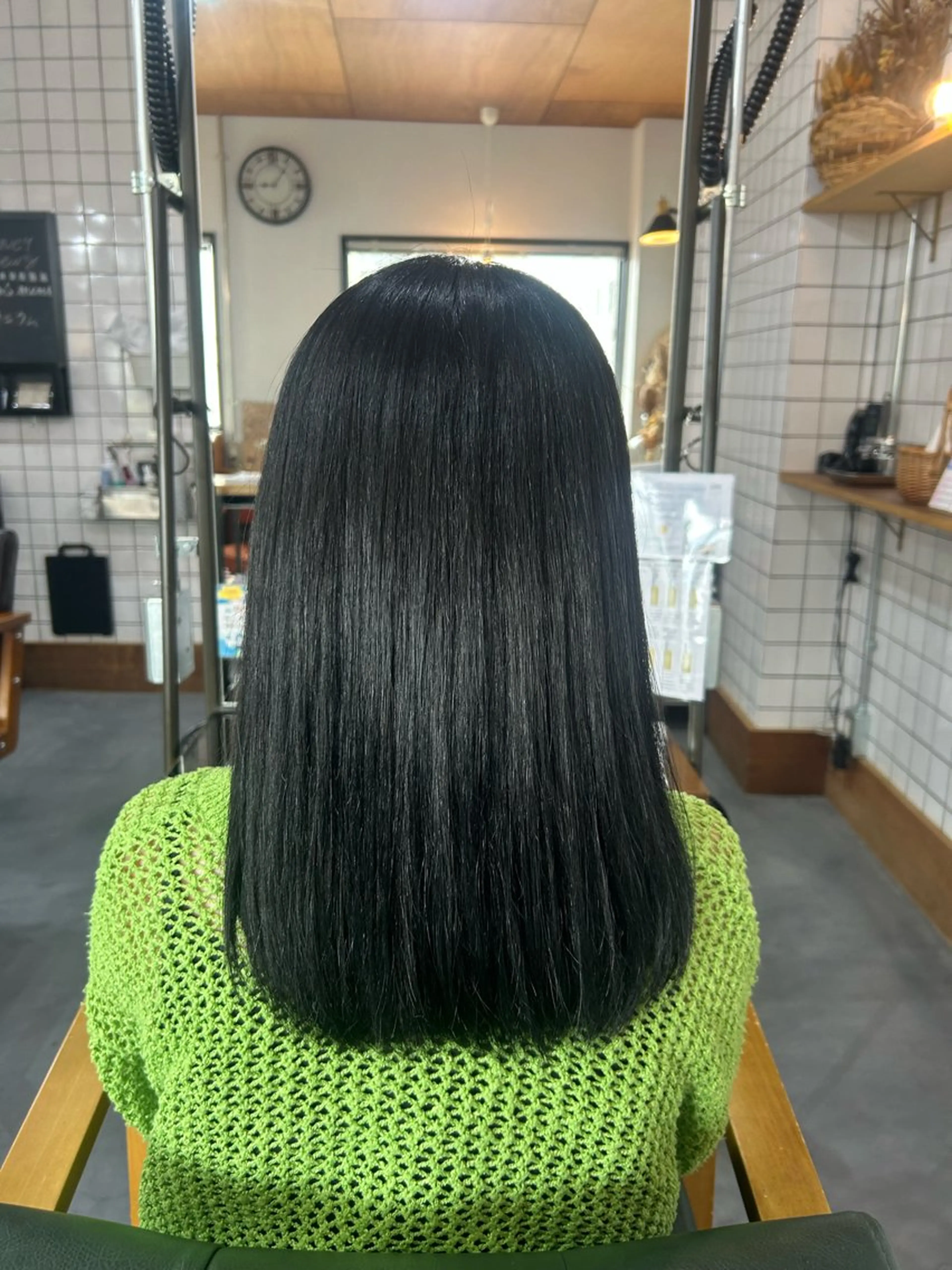 ミディアム ヘアカラー 倉本 美優のヘアスタイル