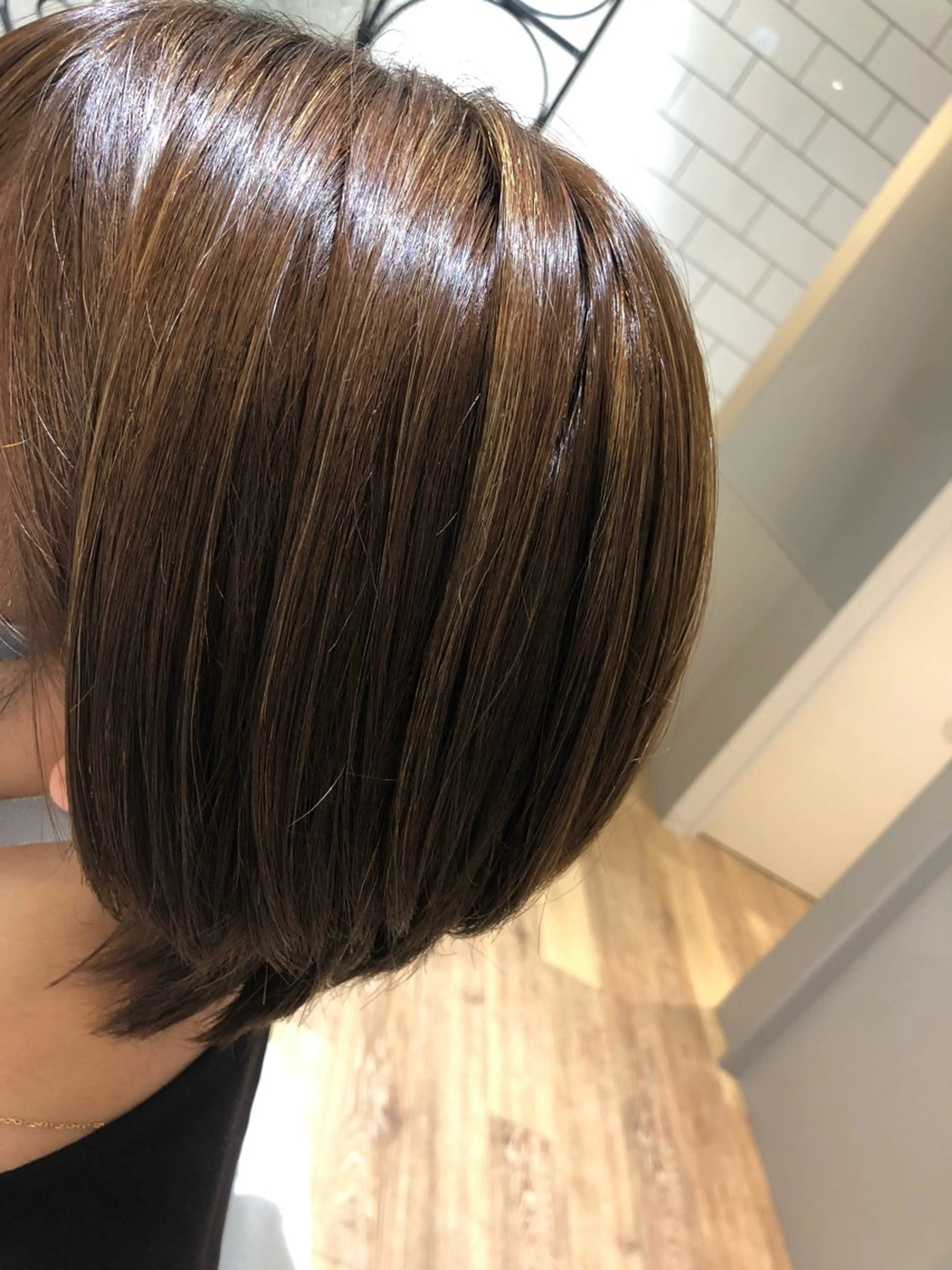 ショート カラー ブリーチ無し白髪ぼか し/艶髪/津嘉山のヘアスタイル