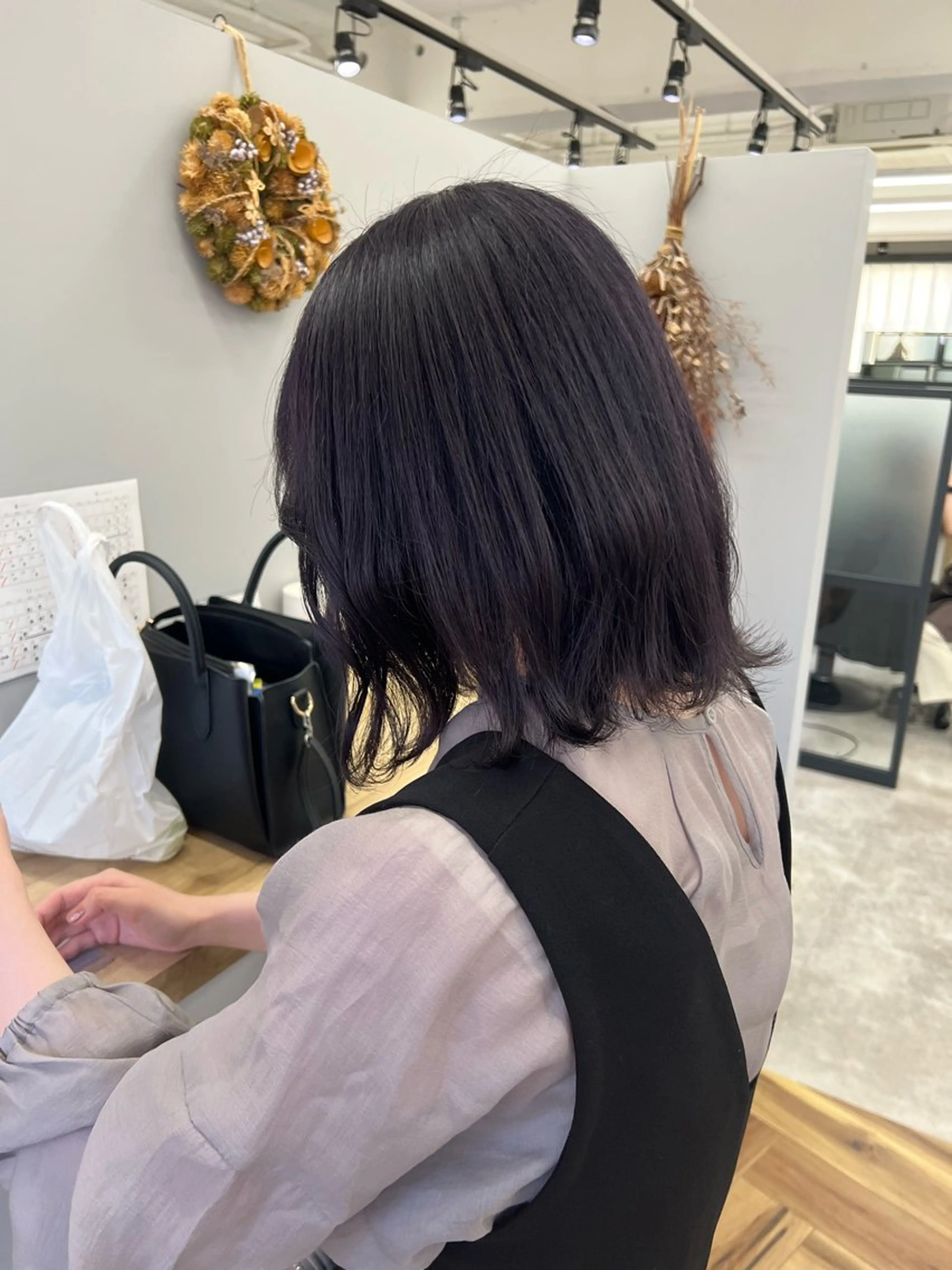 ミディアム カラー 木寺 樹莉のヘアスタイル