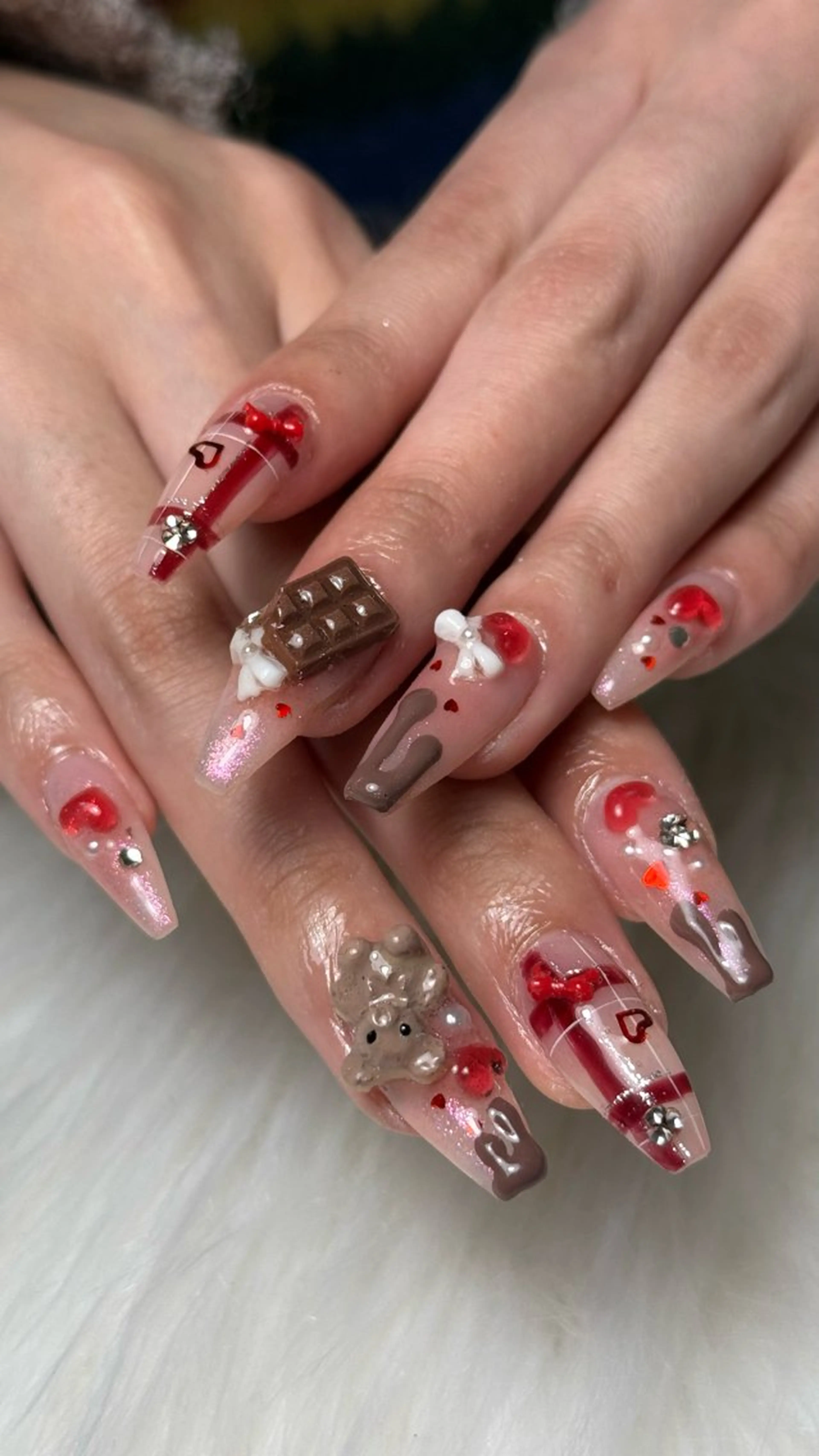 ネイル ハンドネイル ルシイ🎀新宿長さ 出しパーツ専門店のネイルデザイン