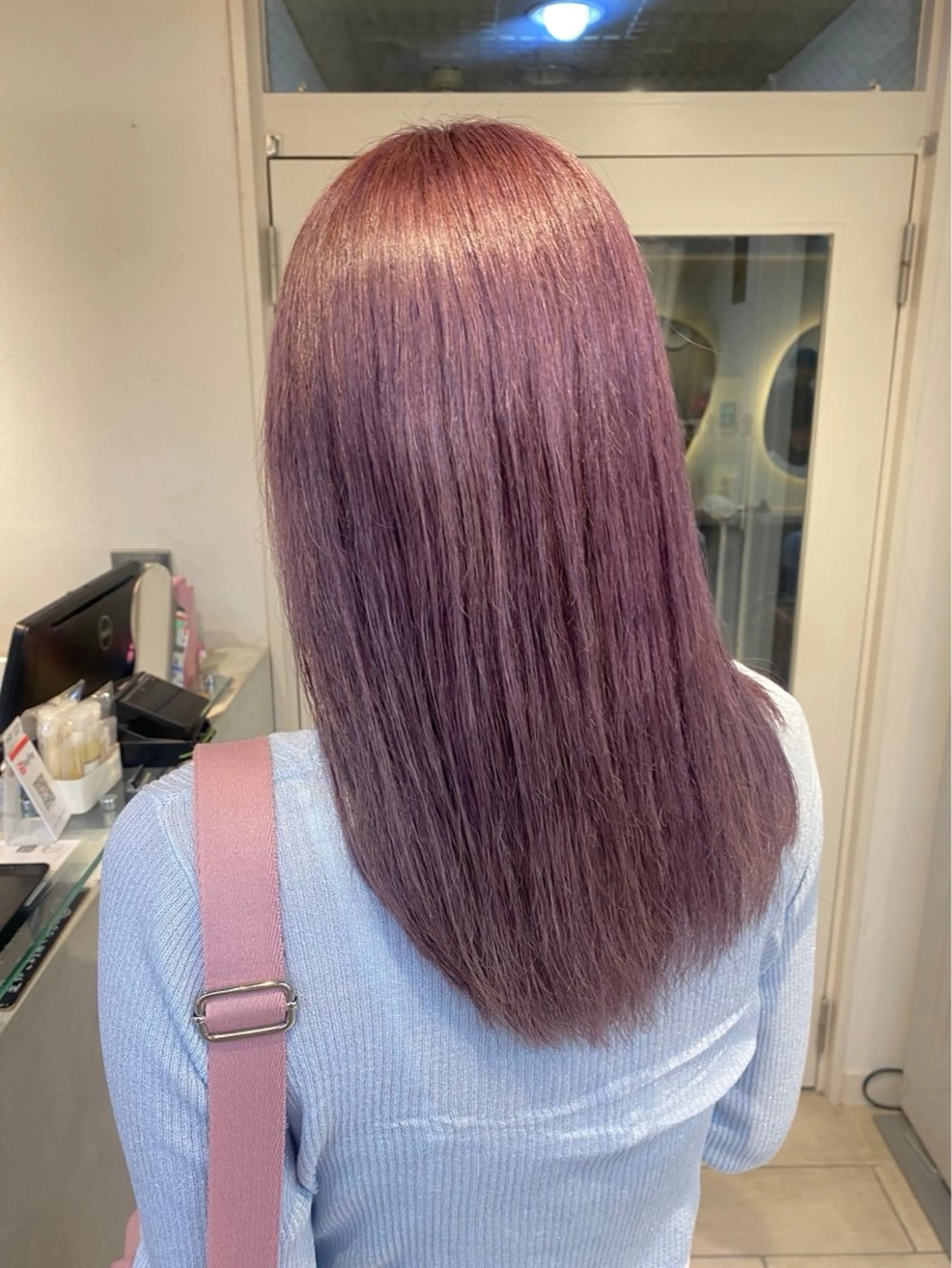 セミロング カラー ベージュカラー ブリーチ ピンクカラー ピンクベージュ 🌞塙 湧貴🌞のヘアスタイル