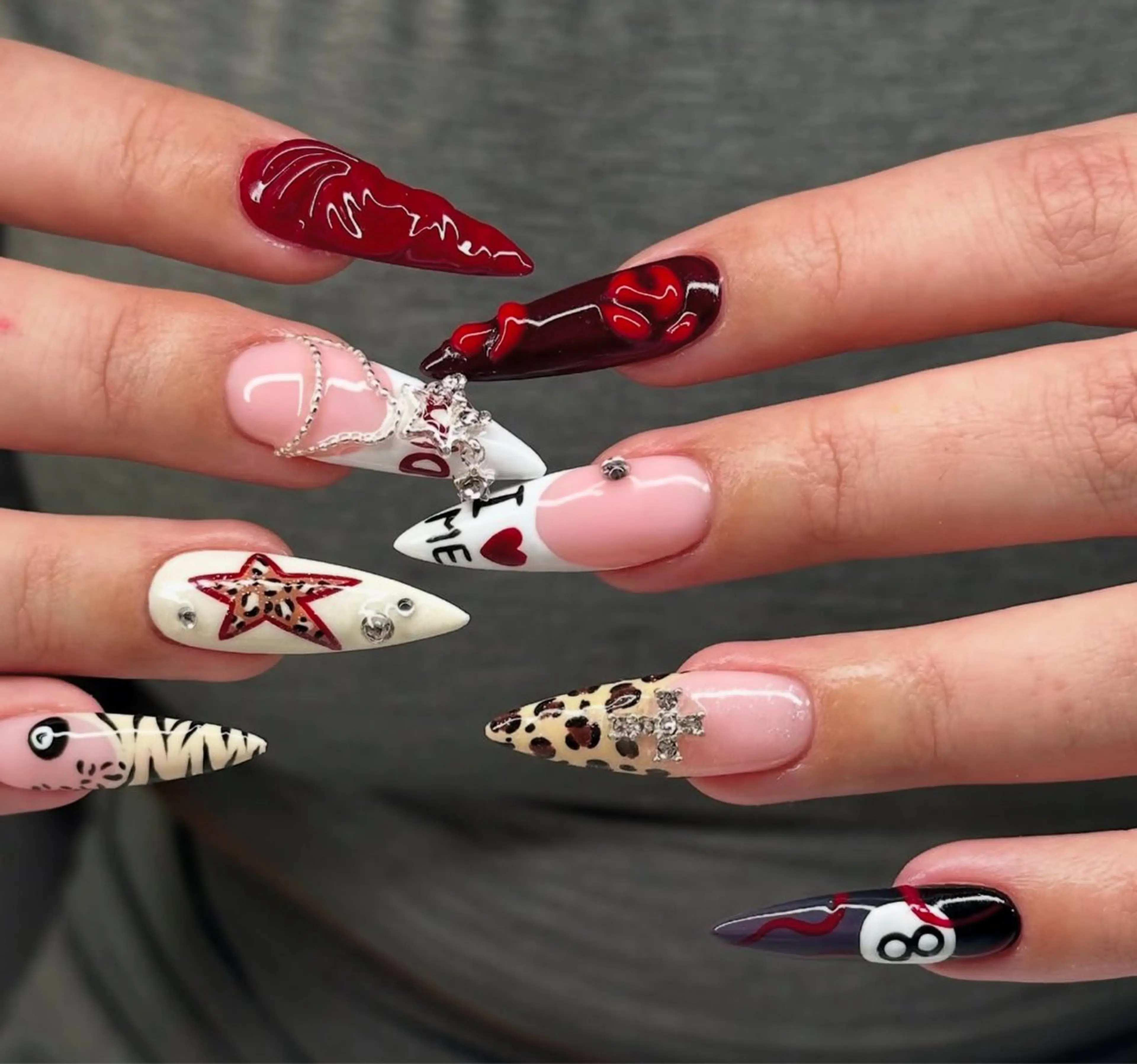 ネイル フレンチネイル グラデーション キラキラネイル 韓国ネイル マグネットネイル ハンドネイル 🎀🎀YooLi Nail Salonのネイルデザイン