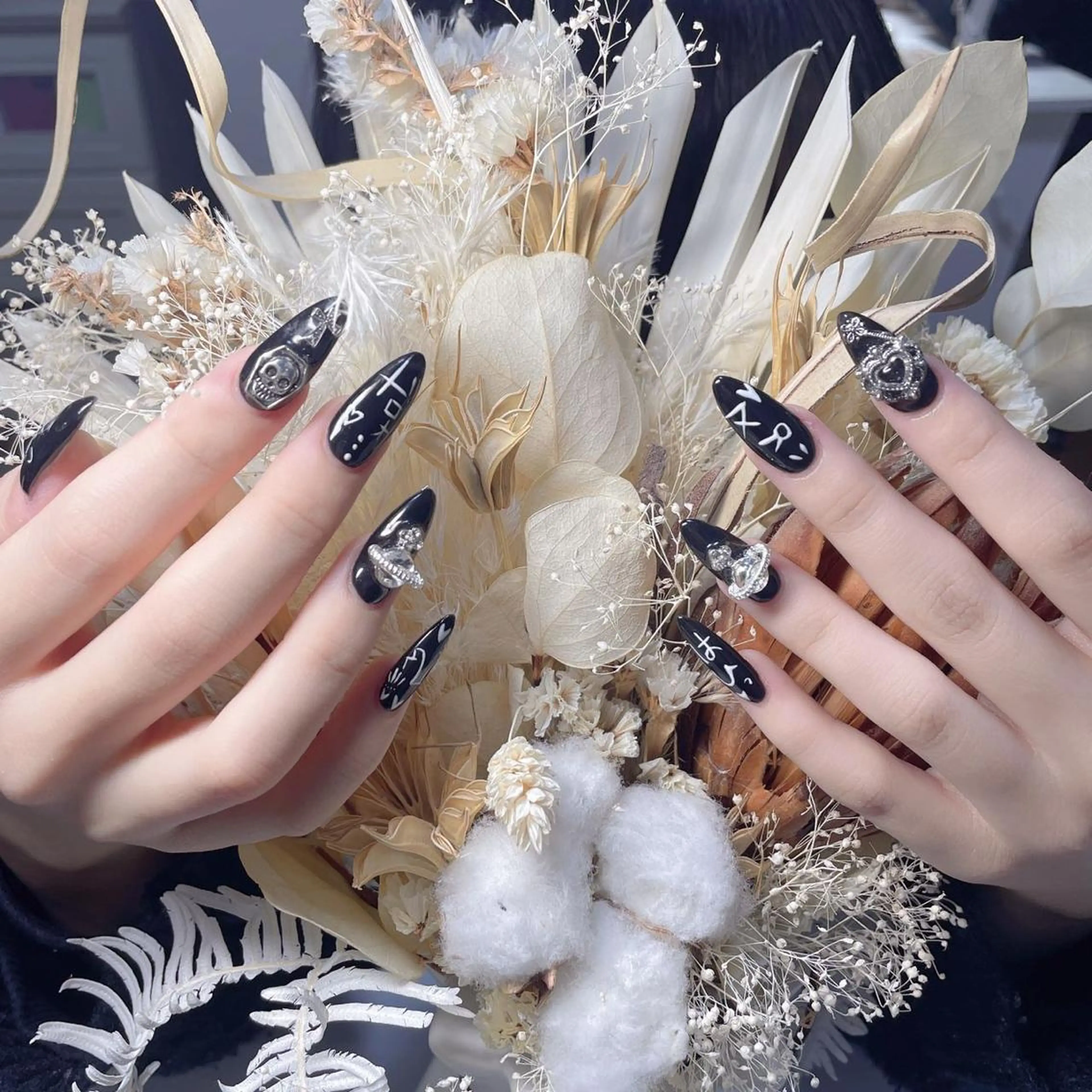 ネイル M🌷nail 長さだし専門店のネイルデザイン