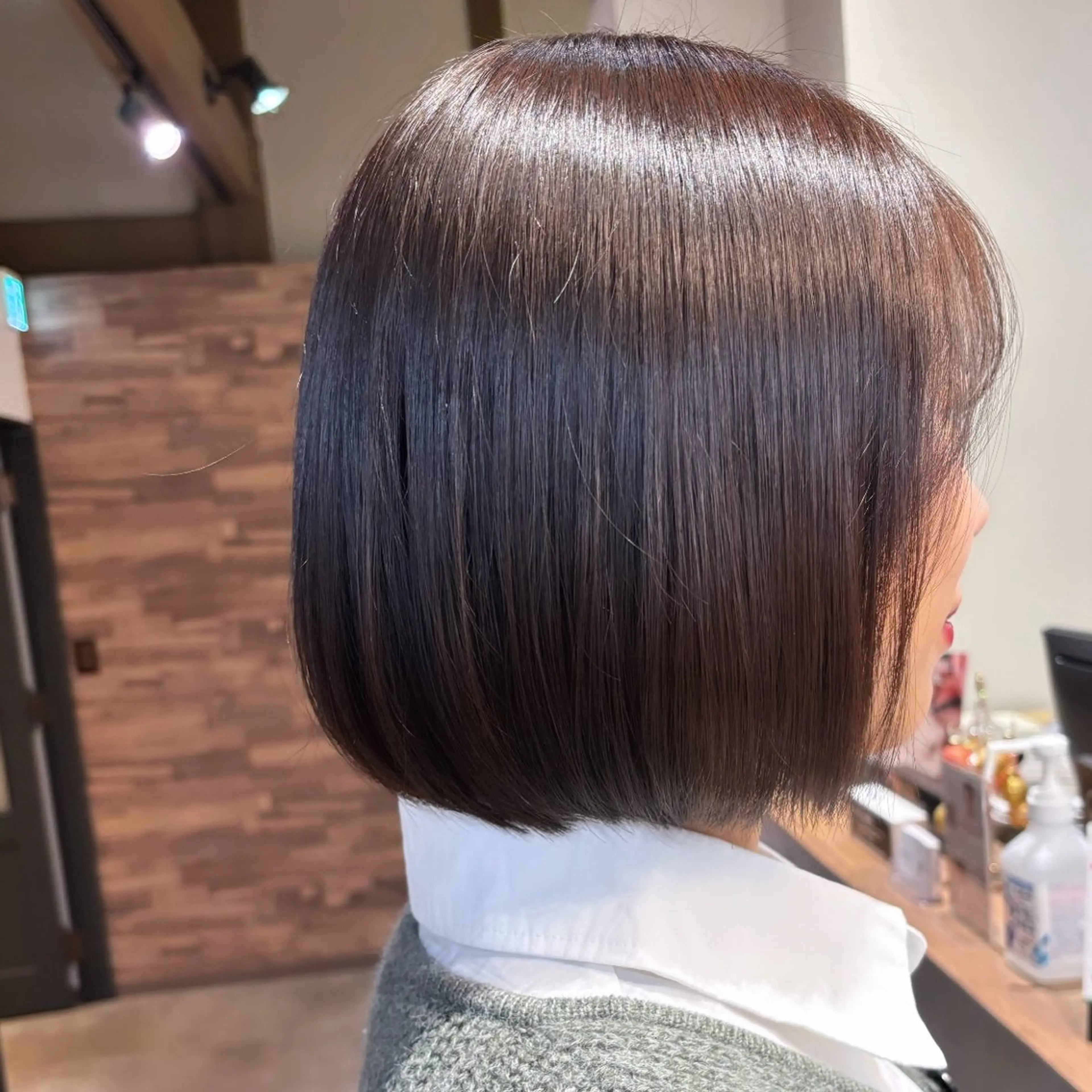 ショート カラー アッシュ アッシュブラウン ブラウンカラー ボブ lico hair&relaxation所属・lico 栁 詩音のマツエク・マツパデザイン