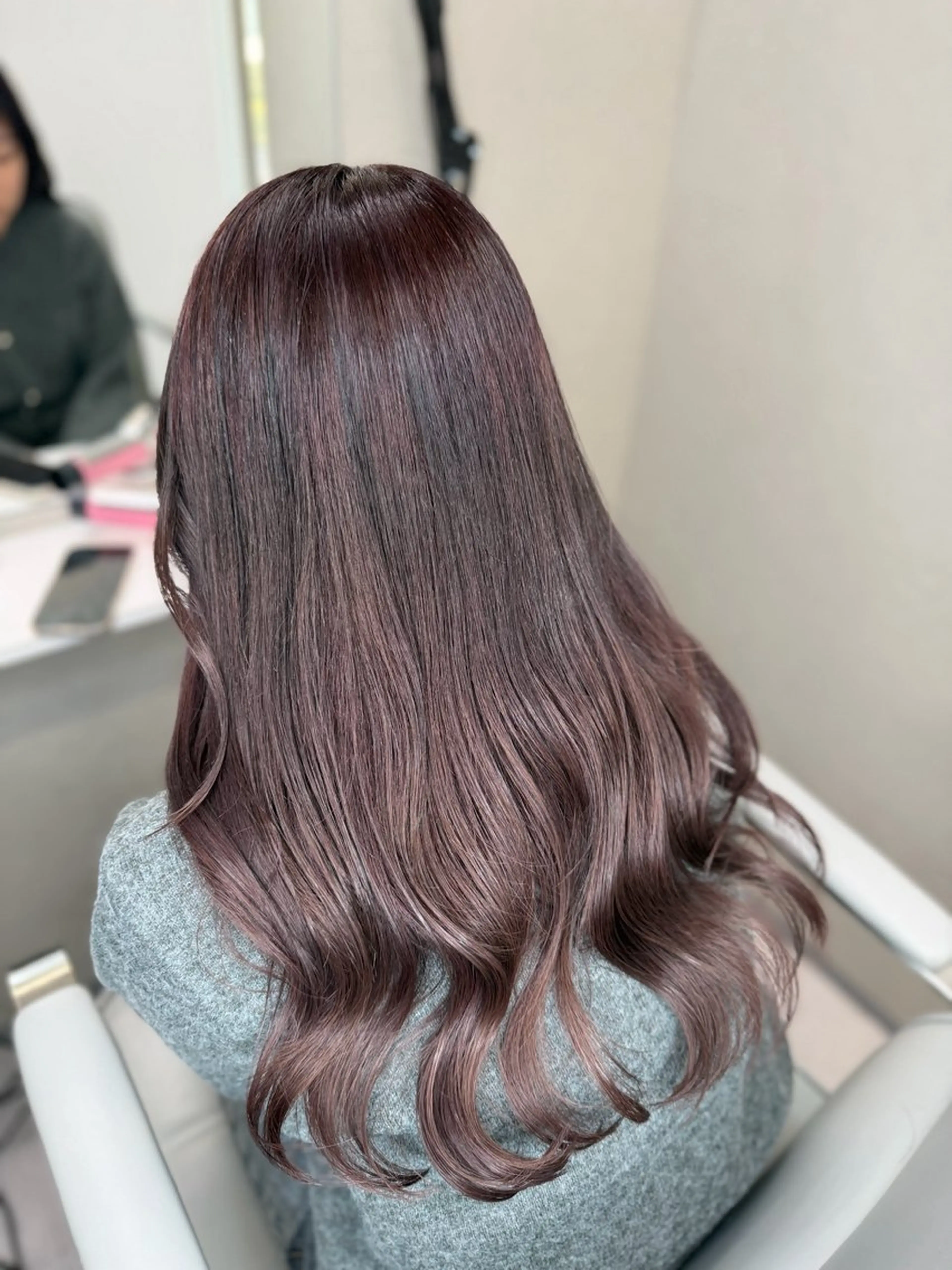 セミロング カラー ブリーチ 透明感カラー ブリーチなしカラー デート 髪質改善 ヘアカラー トリートメント 今井 勝也のヘアスタイル