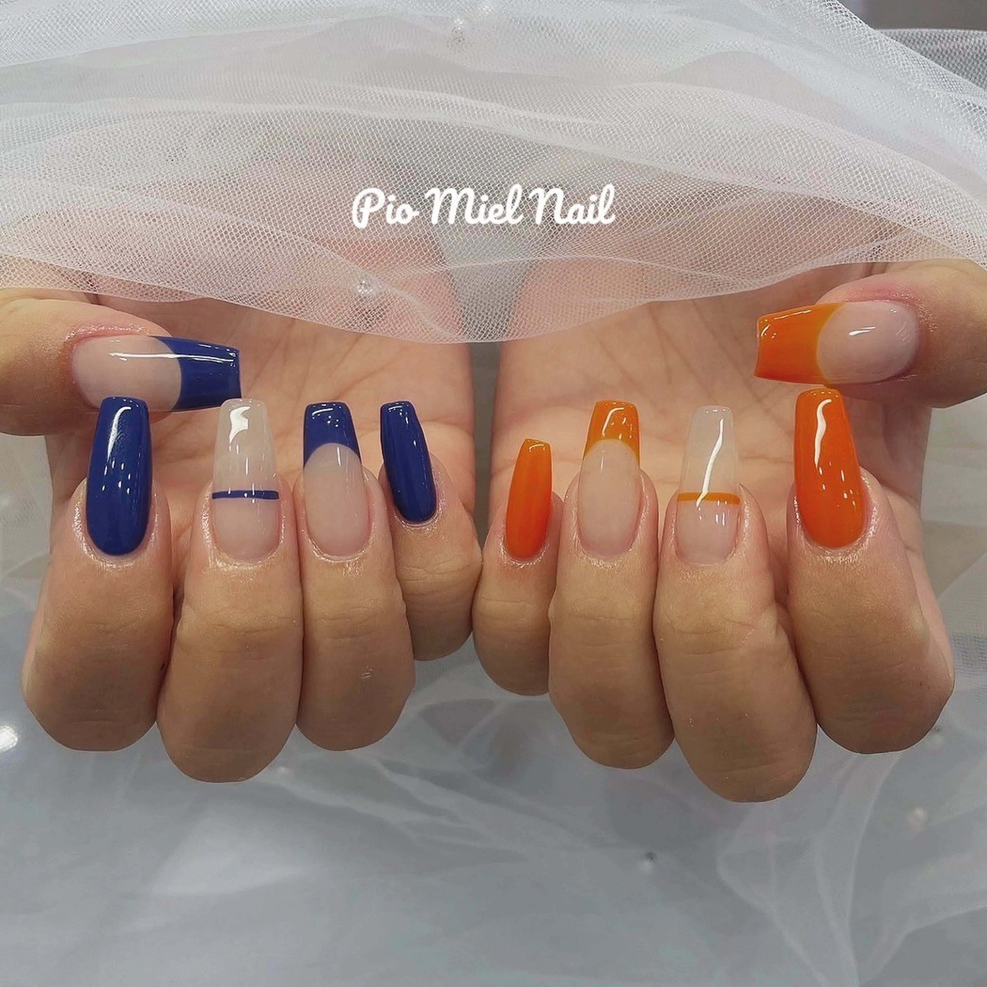 セミロング 韓国風ヘア ハンドネイル momo 長さだしのネイルデザイン