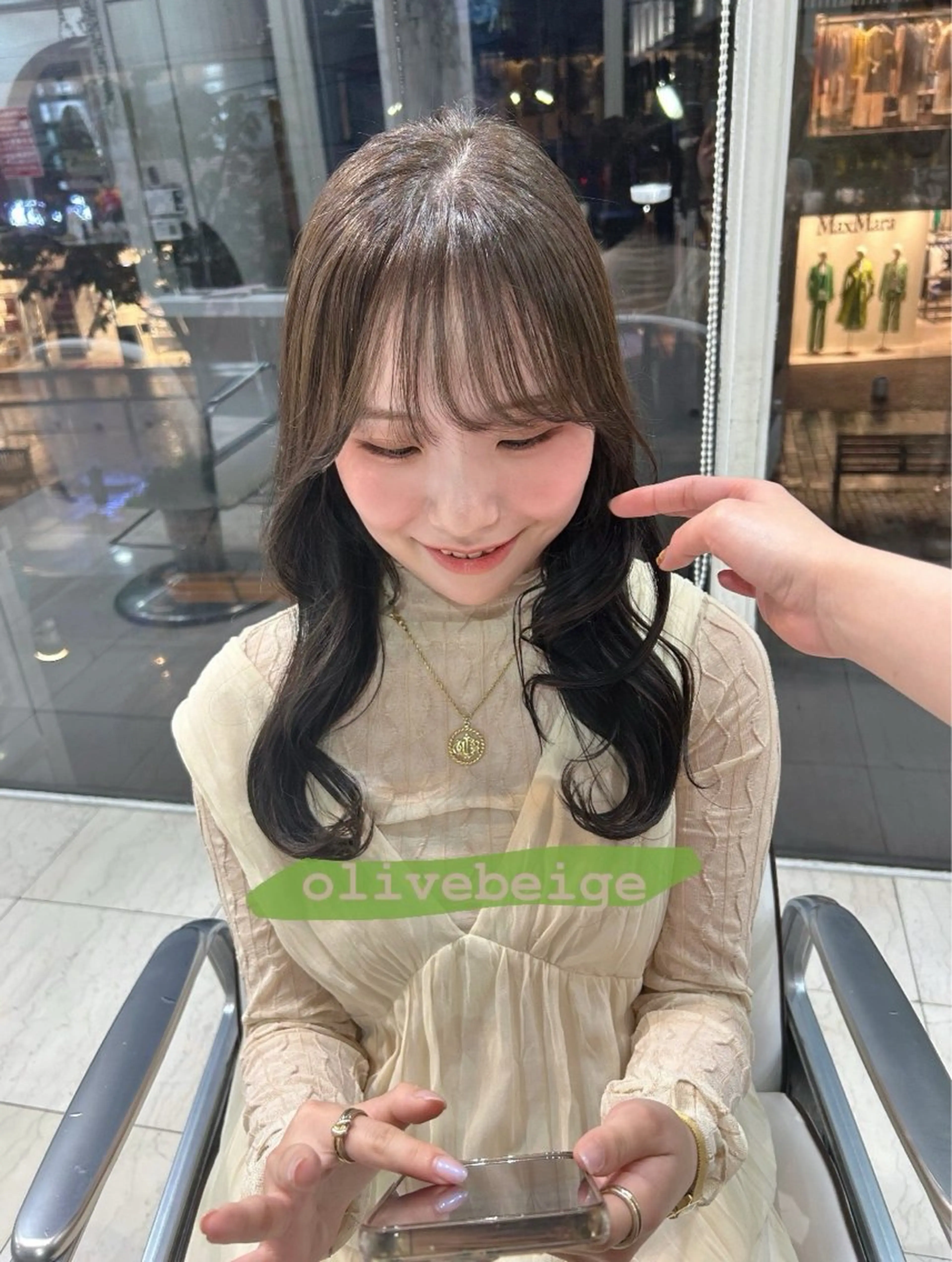 ロング カラー 透明感カラー ヘアカラー ありむらもえ/ 透明感カラーのヘアスタイル