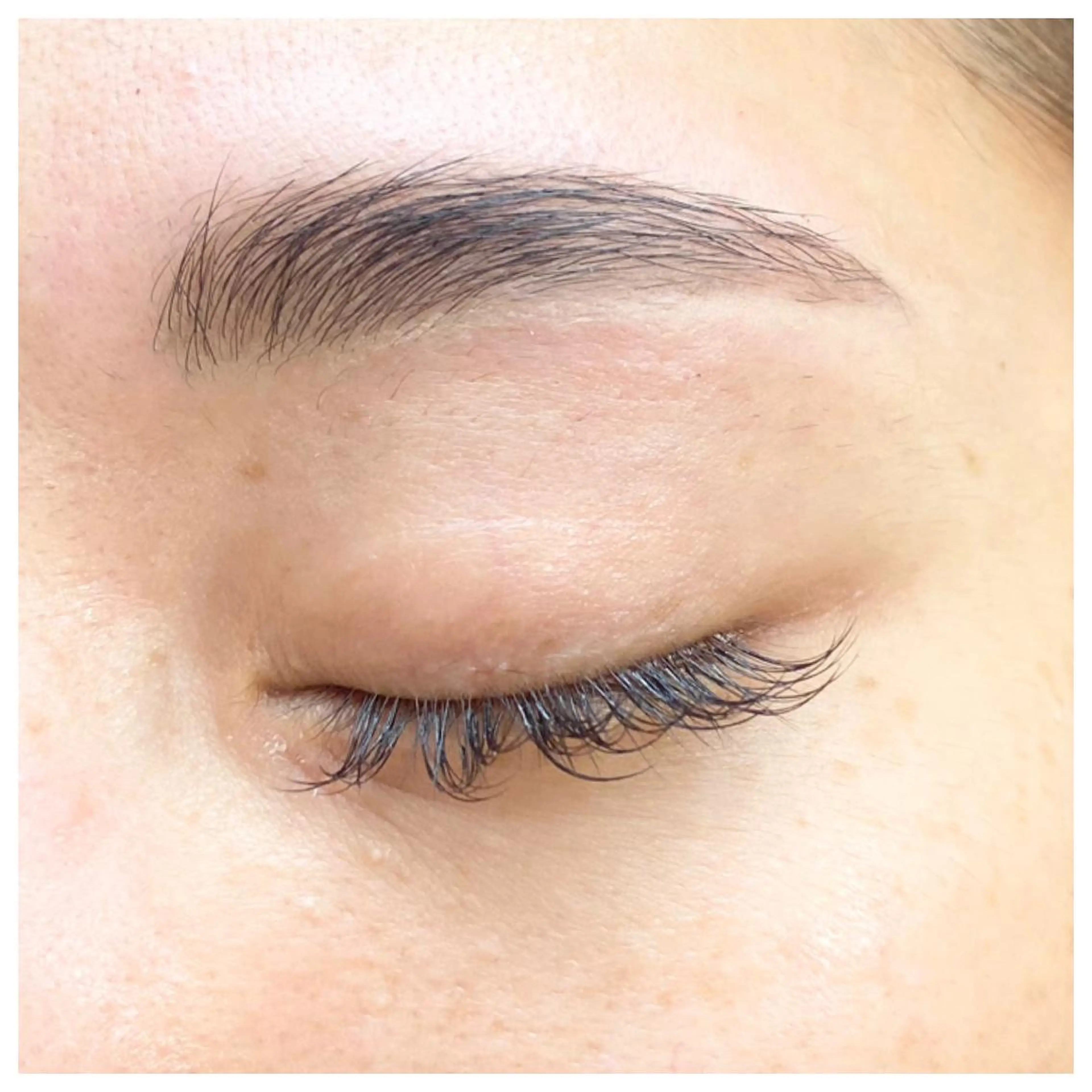 アイブロウ プティメゾン別府所属・黒木 茜のマツエク・マツパデザイン