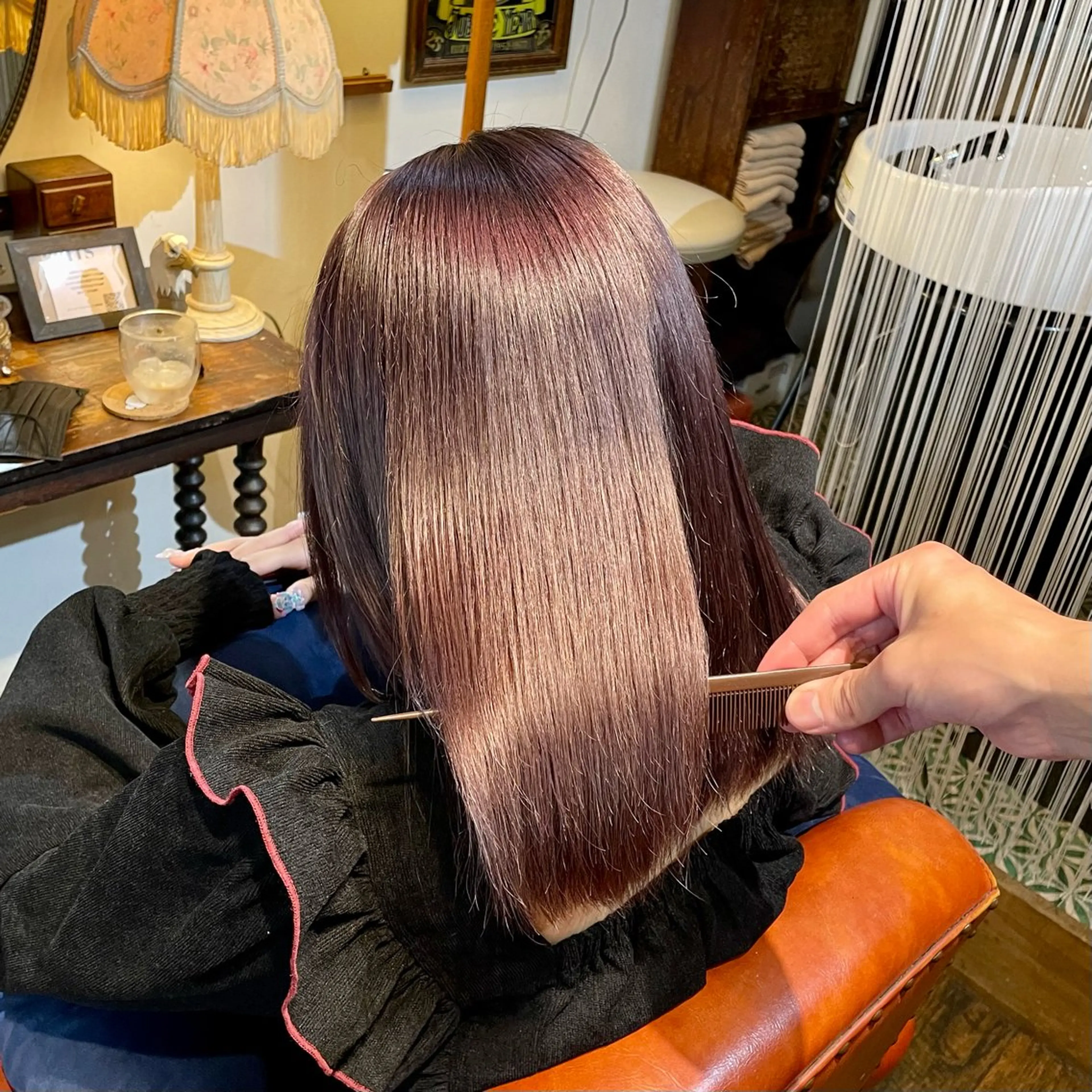 ミディアム カラー 飯田 実歩(じっぽ)のヘアスタイル